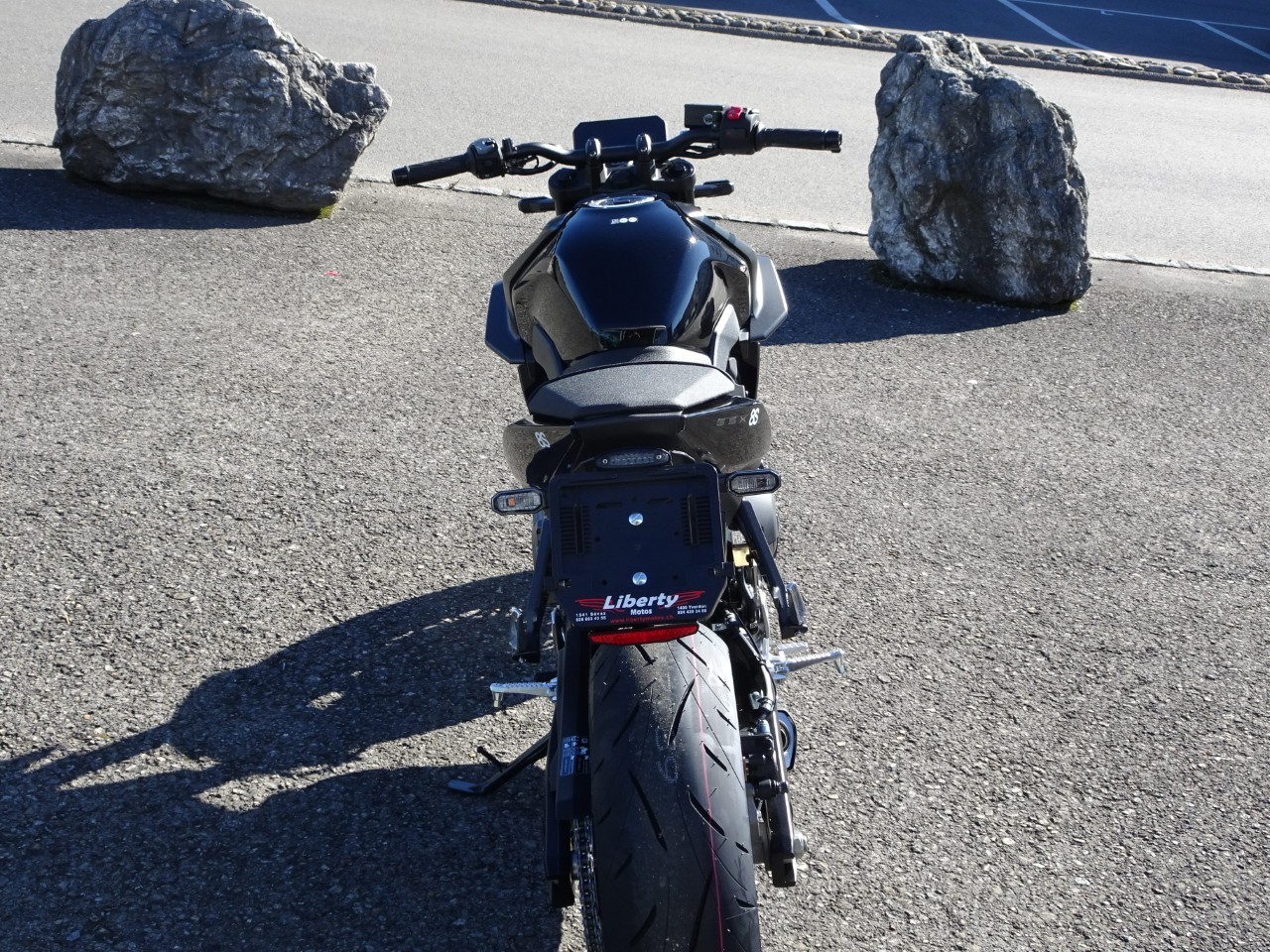 SUZUKI GSX-8 S-image-6
