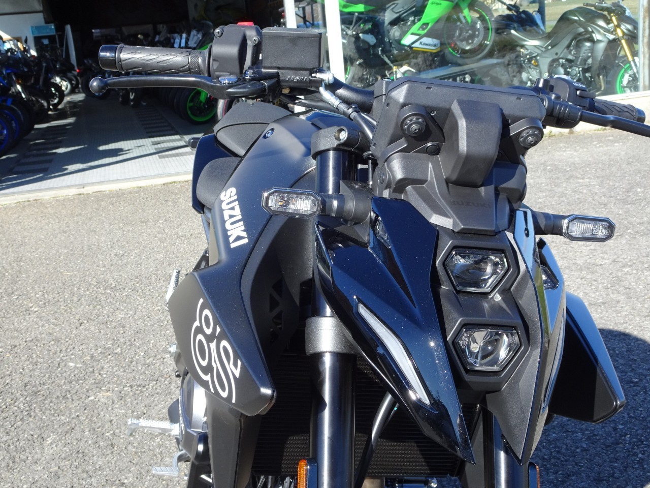 SUZUKI GSX-8 S-image-7