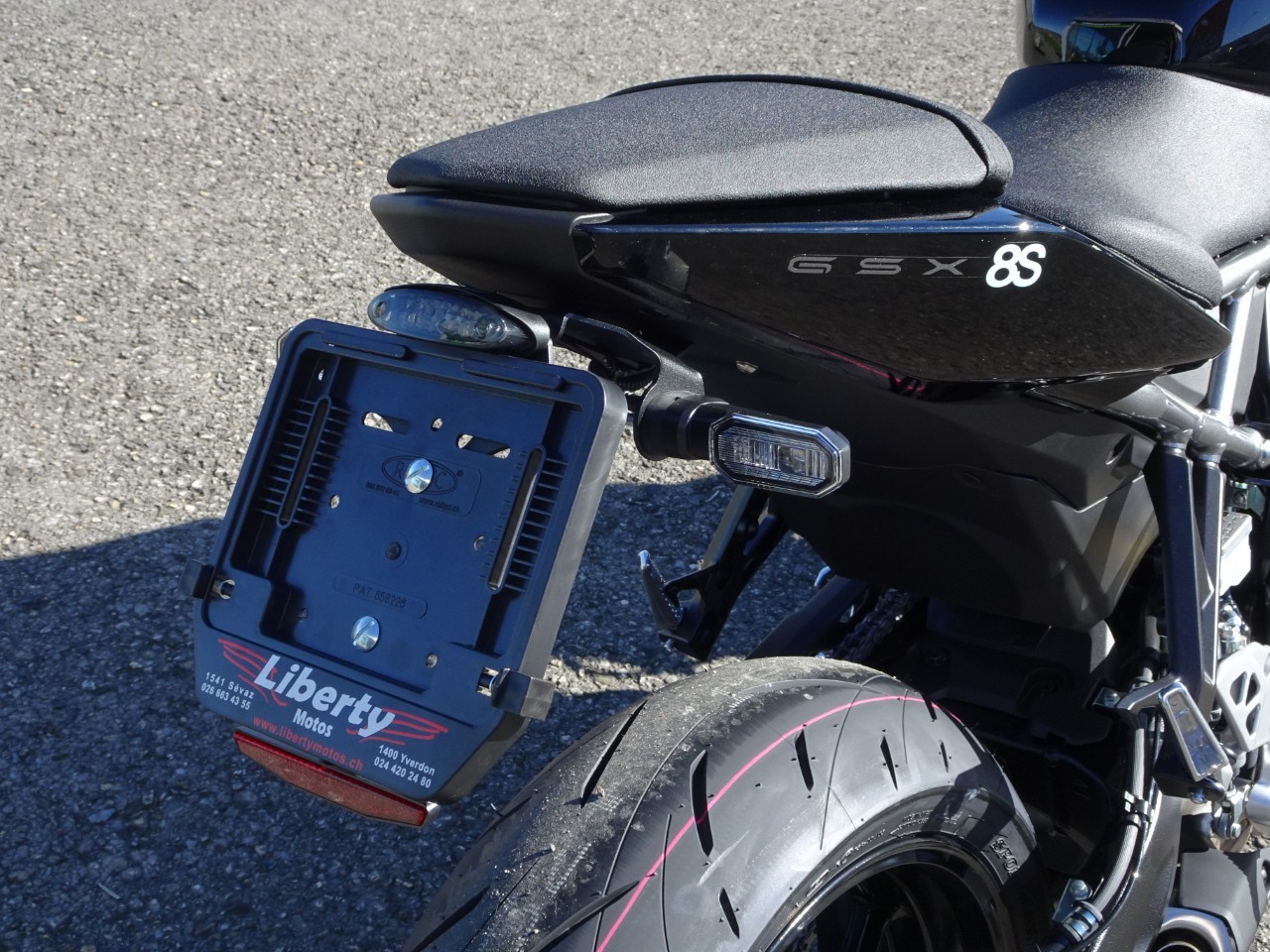 SUZUKI GSX-8 S-image-5