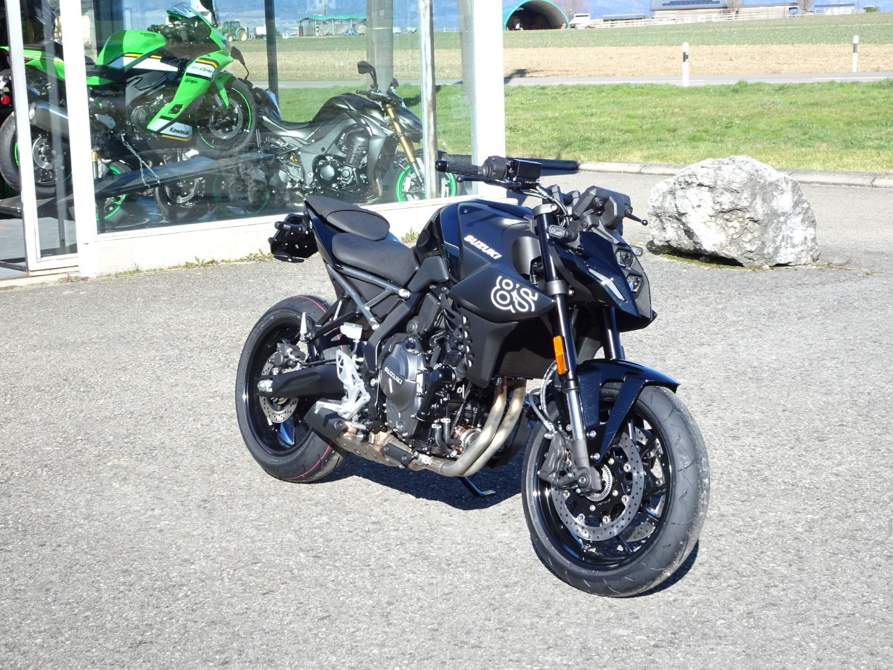 SUZUKI GSX-8 S-image-1