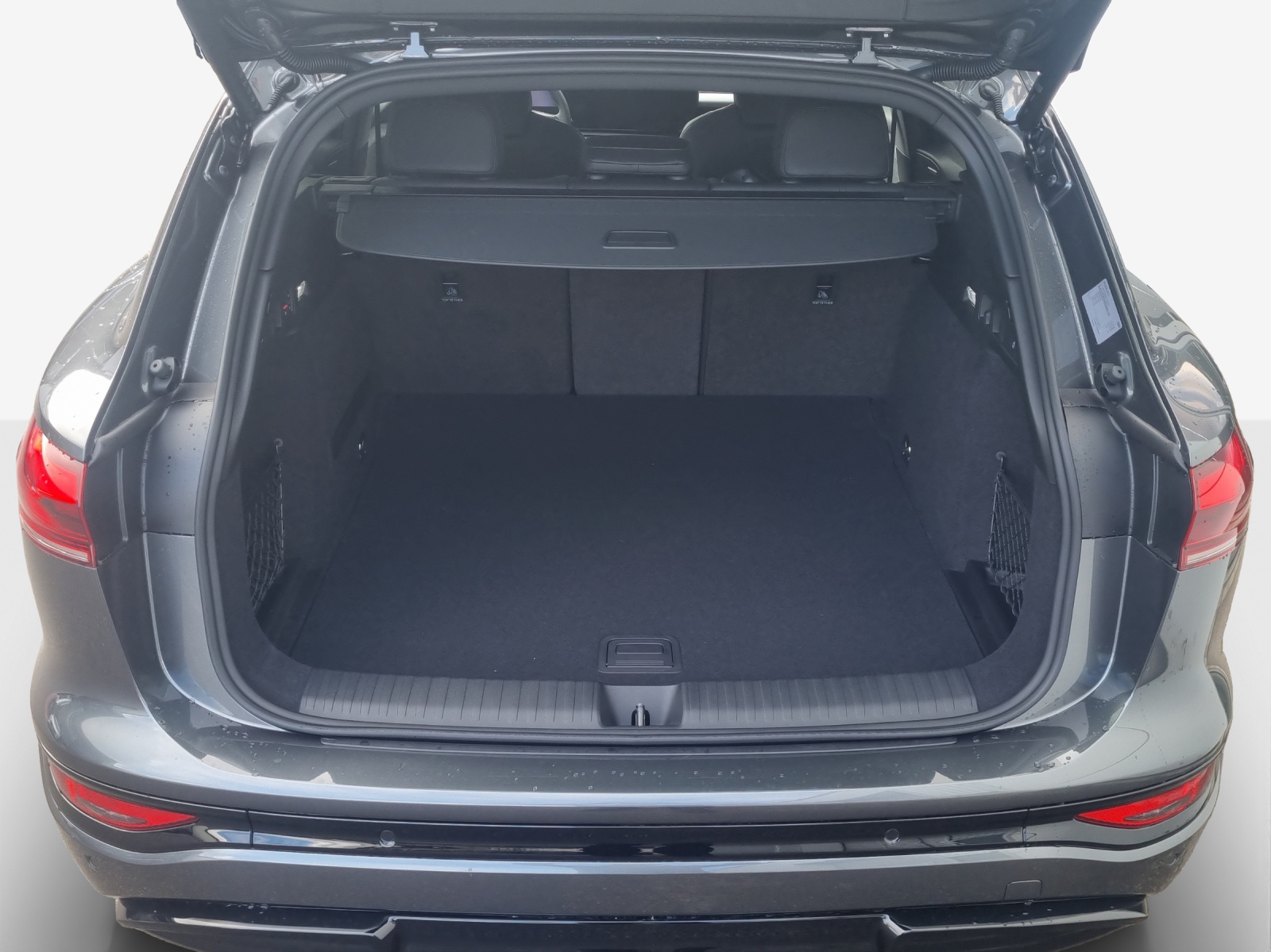 AUDI Q6 e-tron quattro-image-12