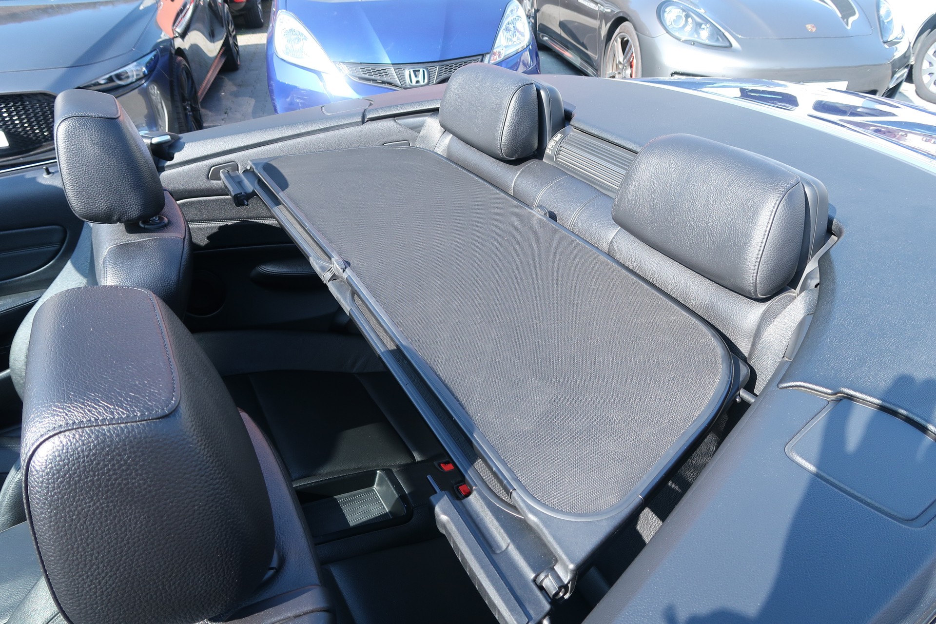 BMW 135i Cabrio DSG-image-11