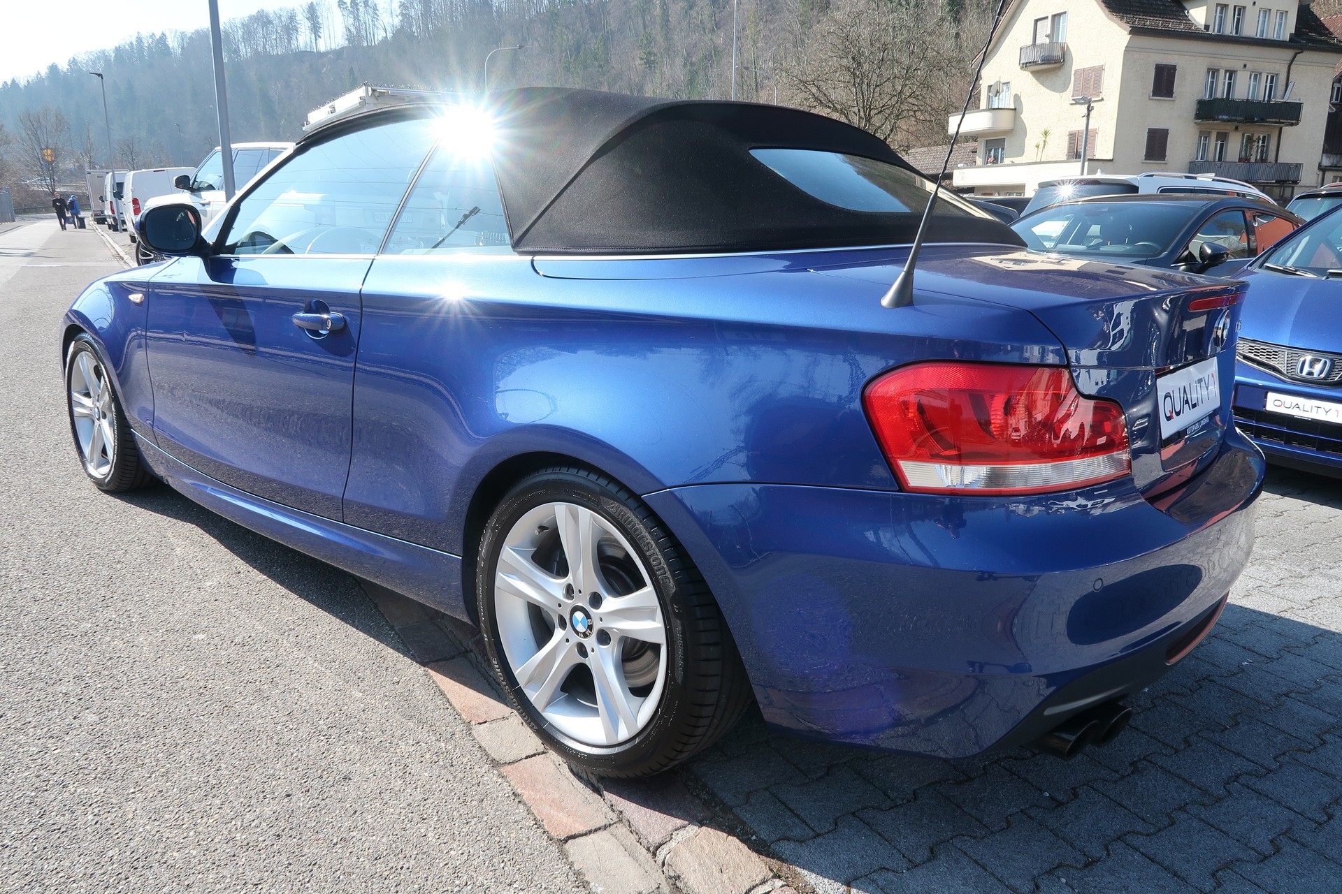 BMW 135i Cabrio DSG-image-4