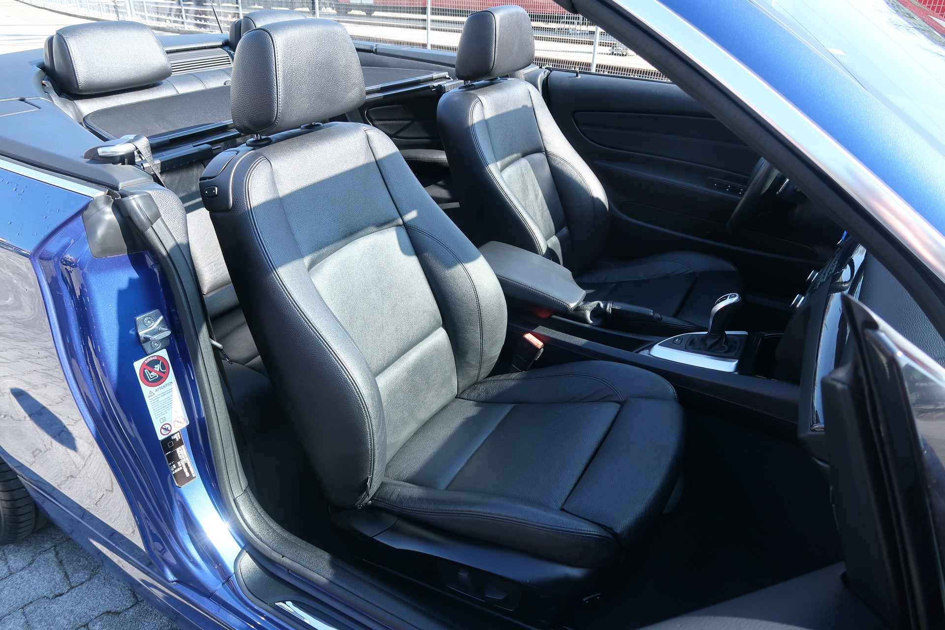 BMW 135i Cabrio DSG-image-12