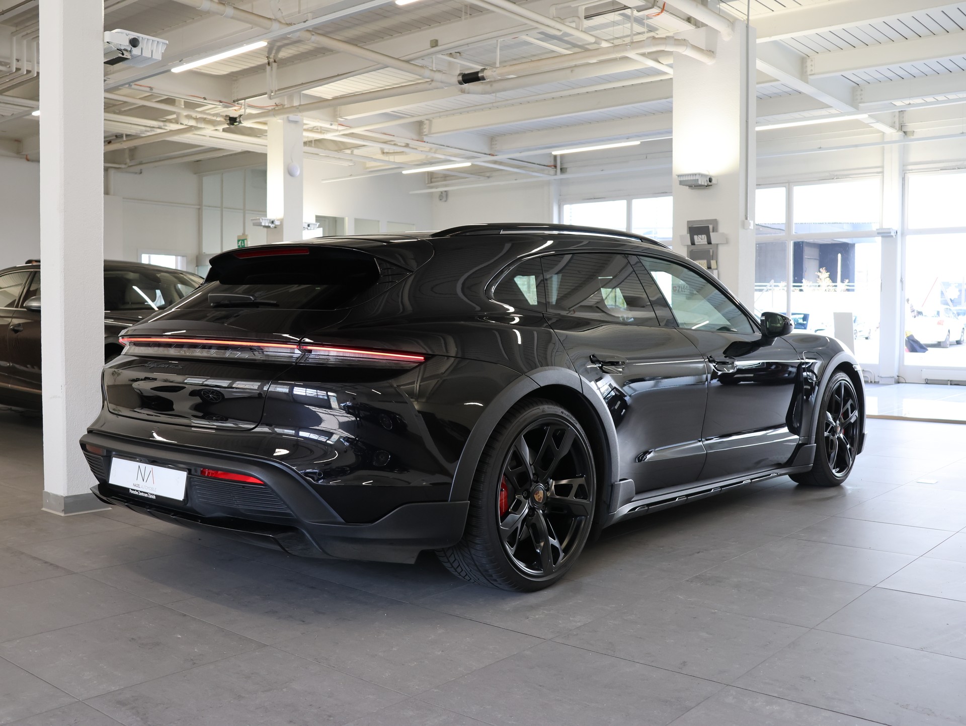 PORSCHE Taycan 4S Cross Turismo *360 Kamera* *Sportlenkrad* *Sitzheizung/Lüftung*-image-5