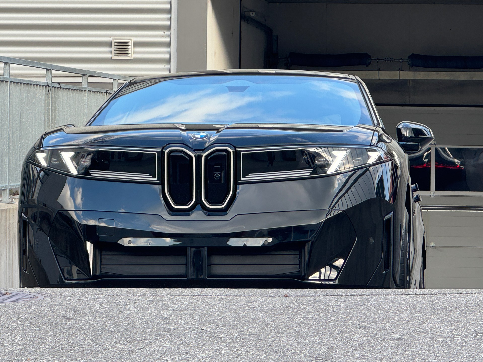 BMW iX3 50 xDrive M Sport Pro-image-19