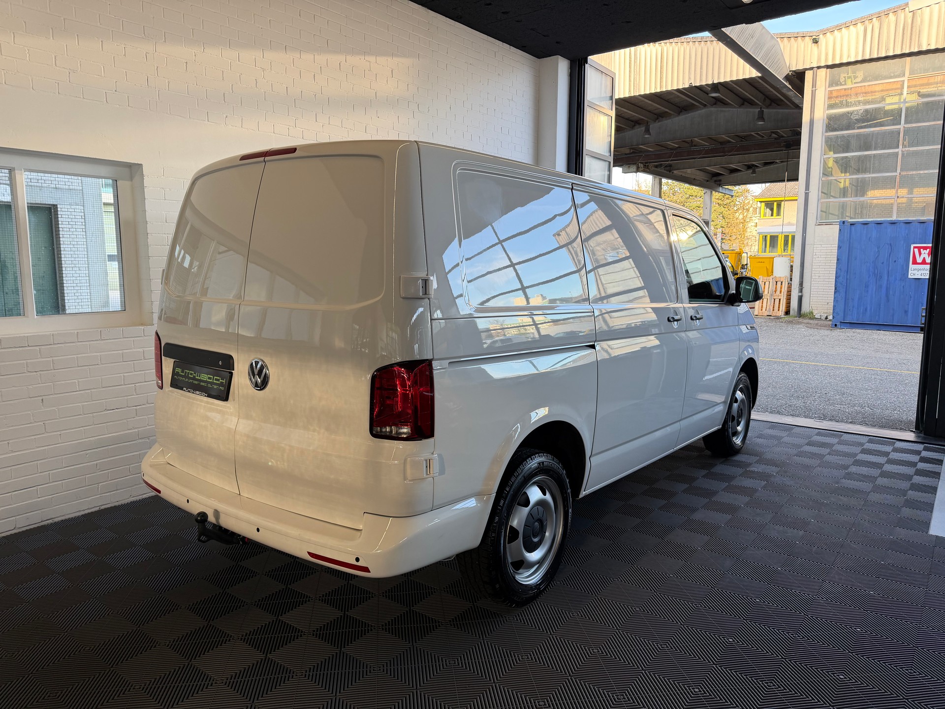 VW T6.1 2.0 Bi-TDI 204 PS 4X4 4Motion DSG + AHK 2500 KG-showroom-element-2