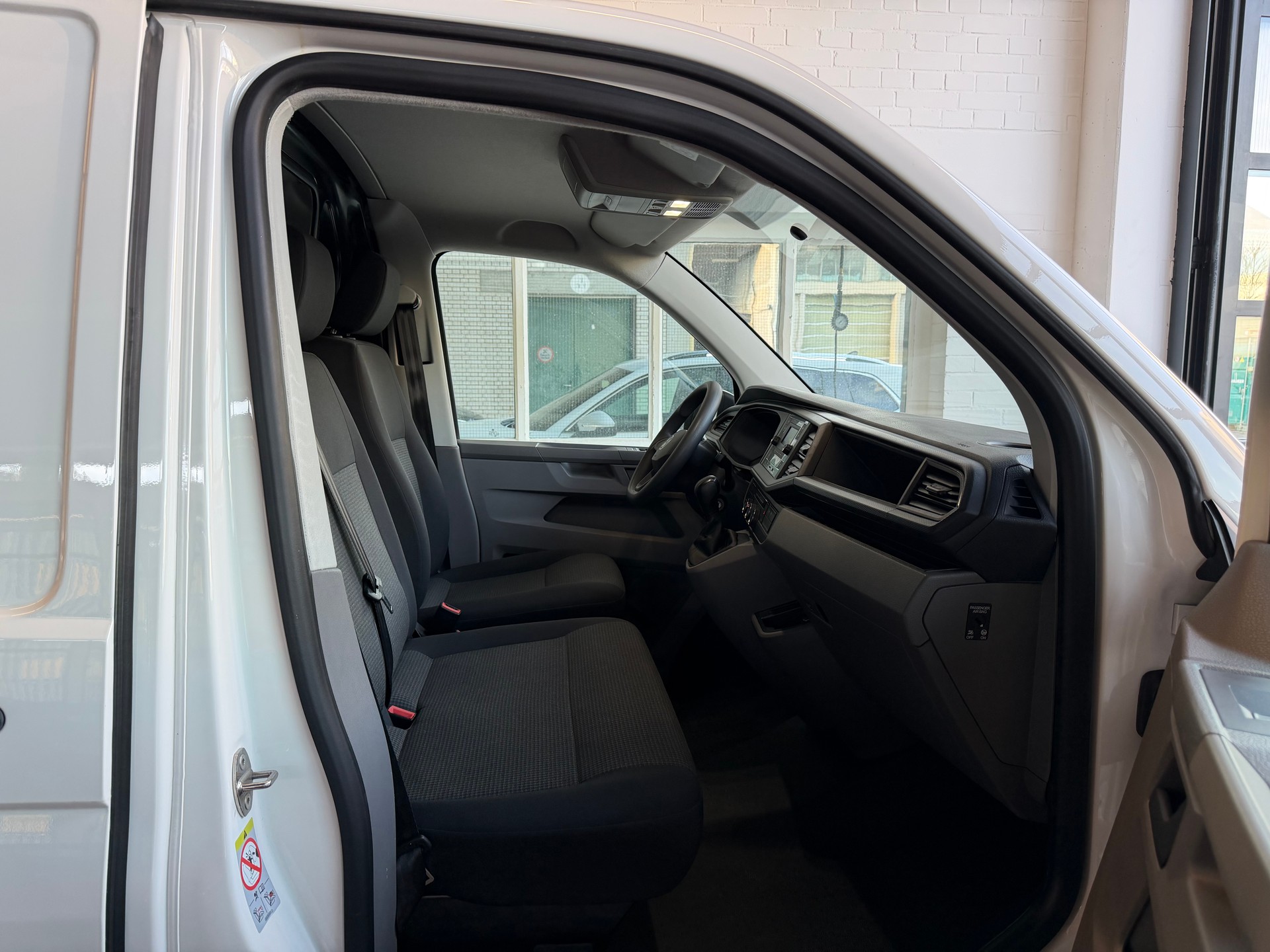 VW T6.1 2.0 Bi-TDI 204 PS 4X4 4Motion DSG + AHK 2500 KG-image-7