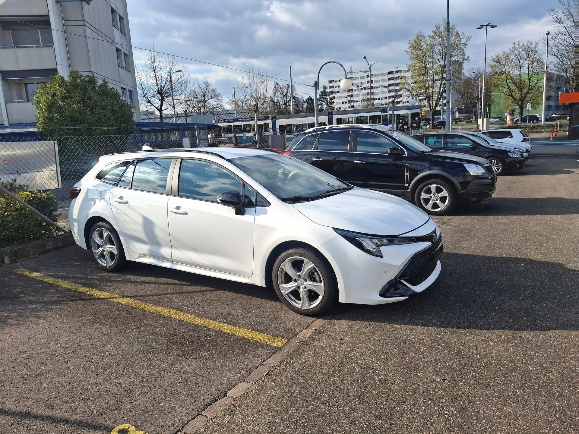 TOYOTA Corolla Touring Sports 1.8 HSD Trend e-CVT-image-18