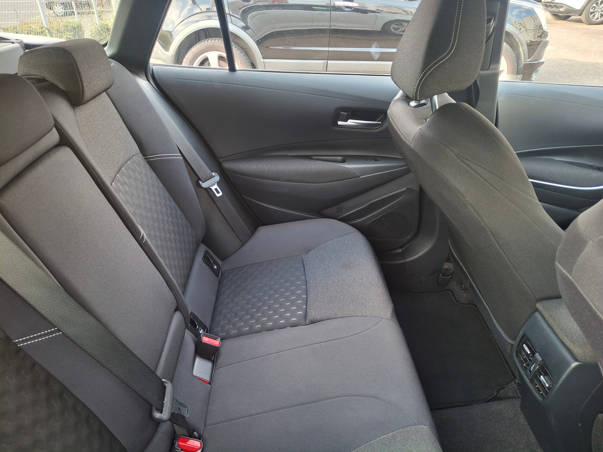 TOYOTA Corolla Touring Sports 1.8 HSD Trend e-CVT-image-10