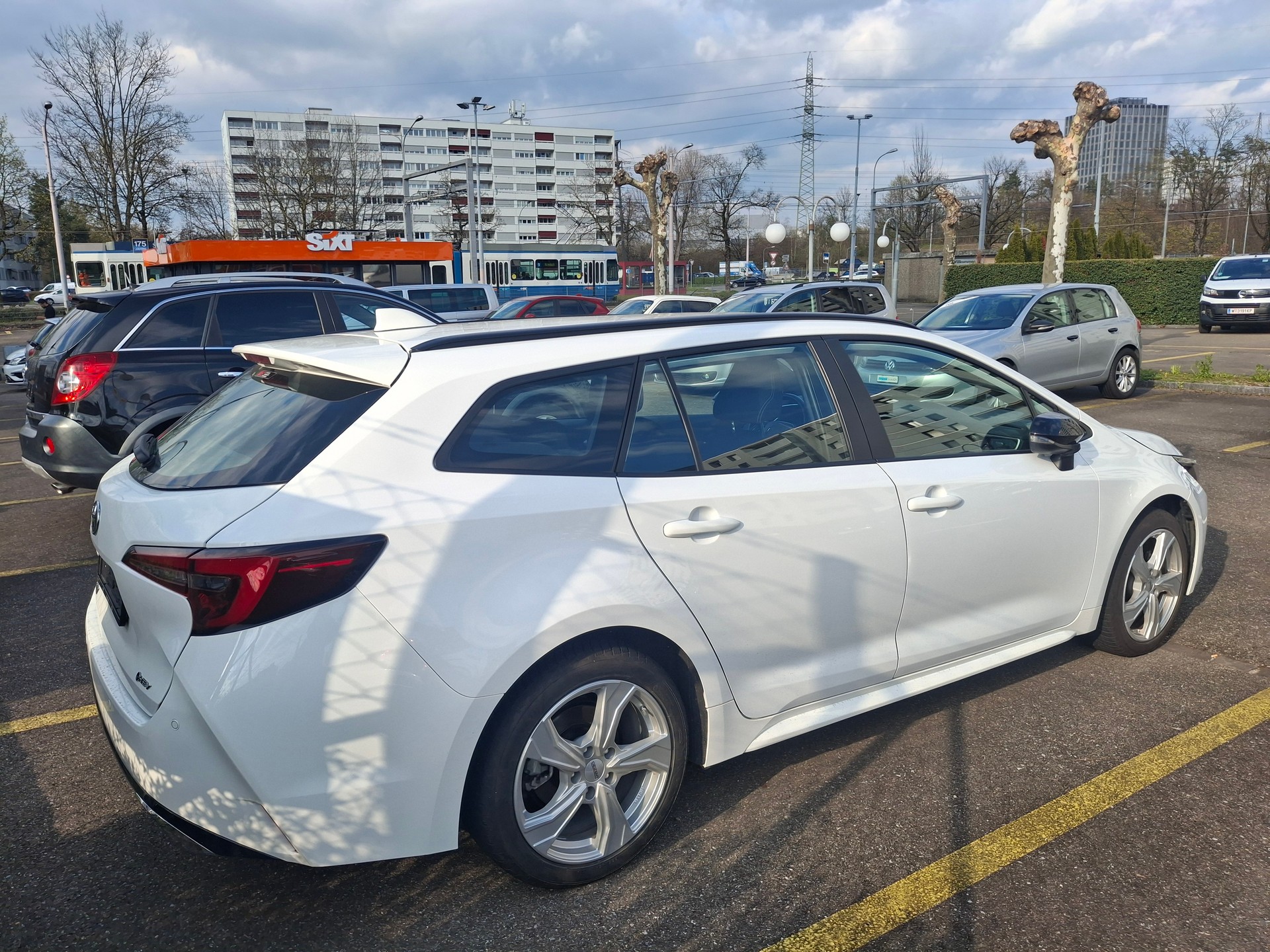 TOYOTA Corolla Touring Sports 1.8 HSD Trend e-CVT-image-5
