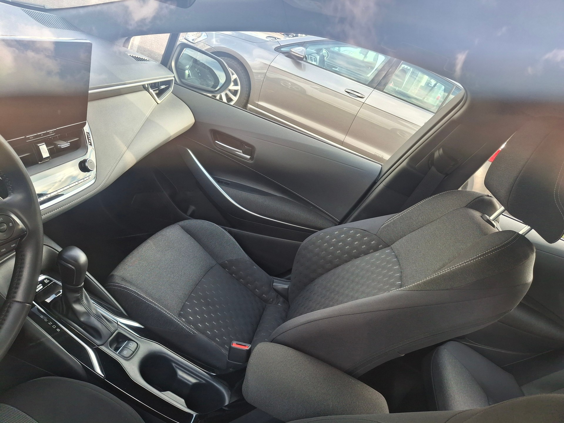 TOYOTA Corolla Touring Sports 1.8 HSD Trend e-CVT-image-15
