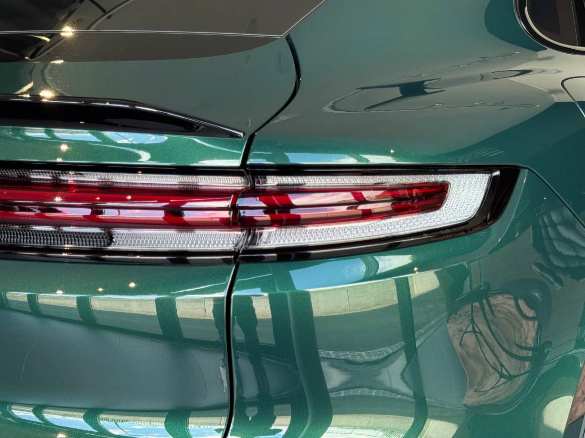 PORSCHE Cayenne Turbo E-Hybrid Coupé mit GT-Paket-image-13