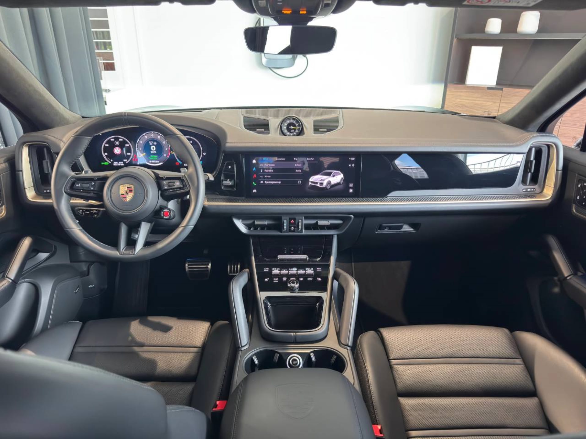 PORSCHE Cayenne Turbo E-Hybrid Coupé mit GT-Paket-image-16