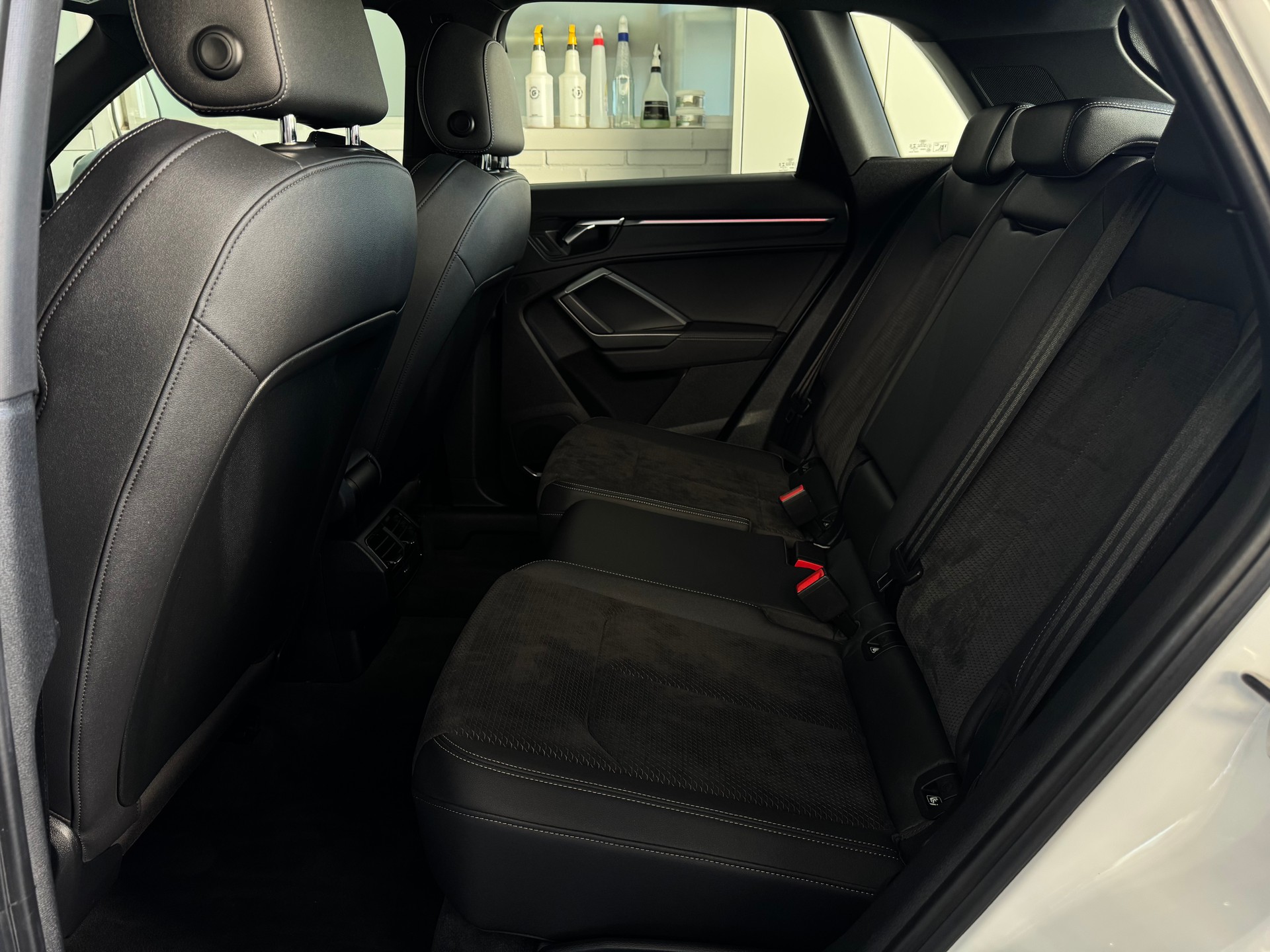 AUDI Q3 45 TFSI S line quattro S-tronic-image-6