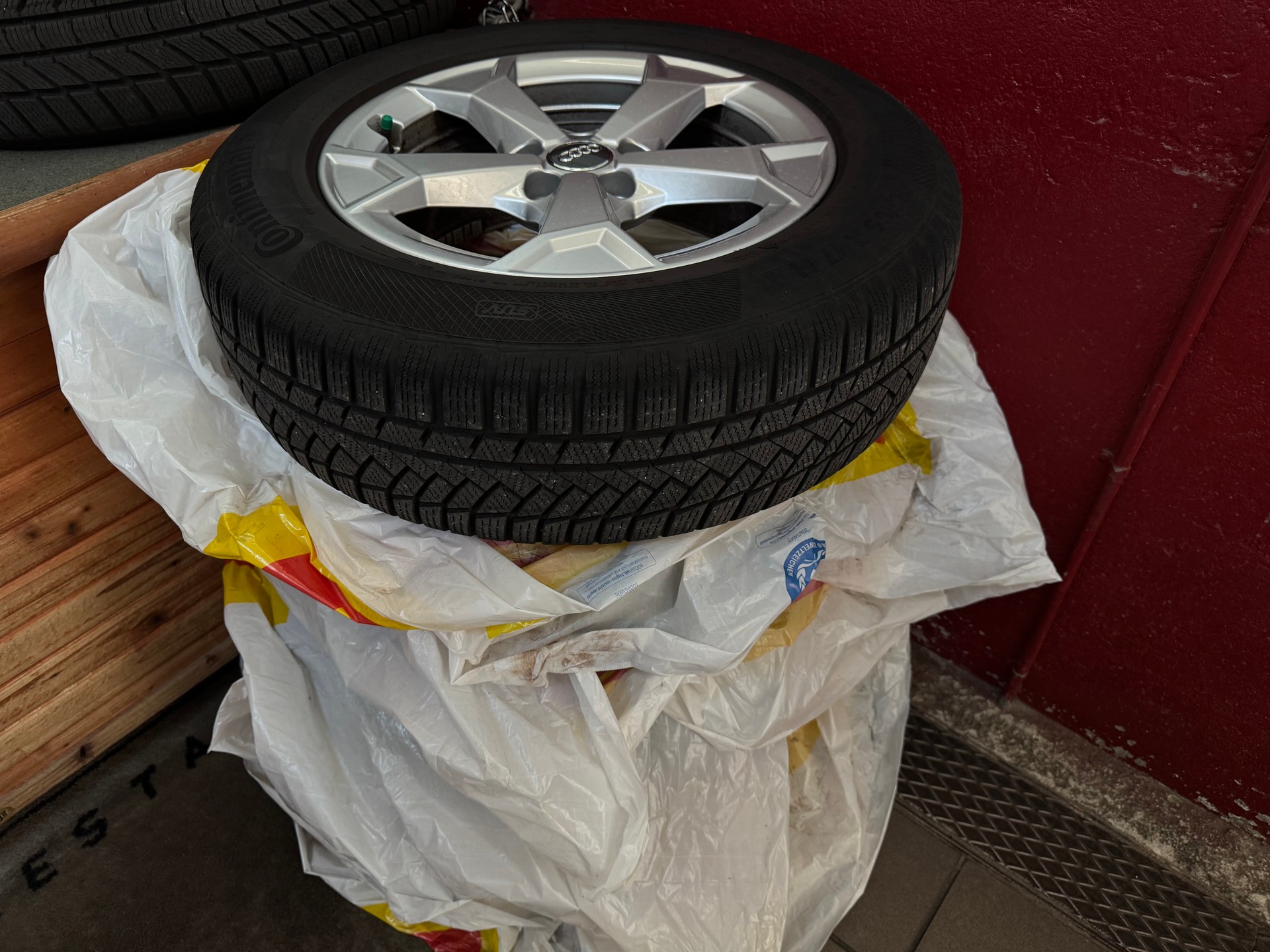 AUDI Q3 45 TFSI S line quattro S-tronic-image-15