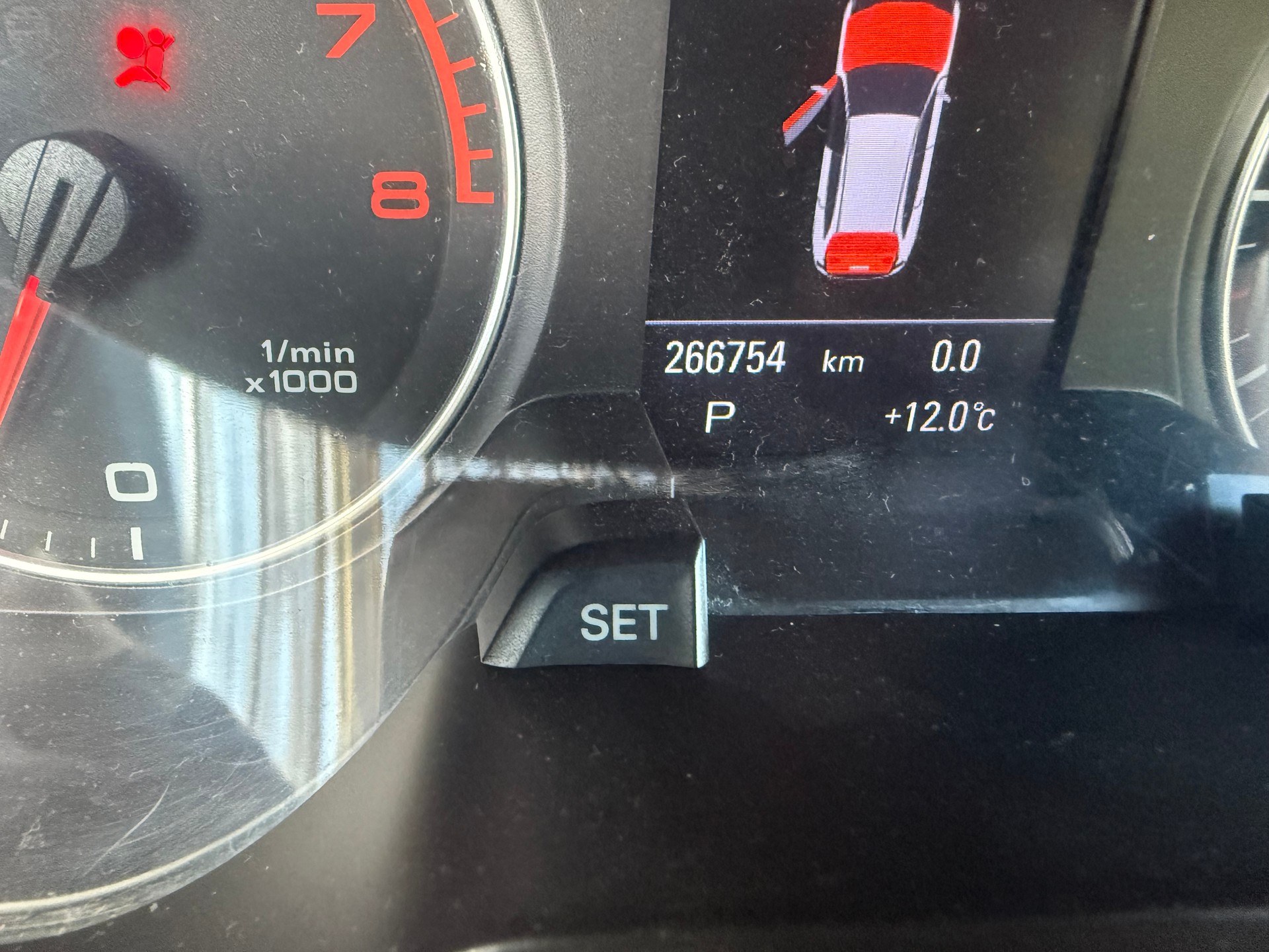 VW Passat Variant 3.2 V6 FSI Highline 4Motion-image-7