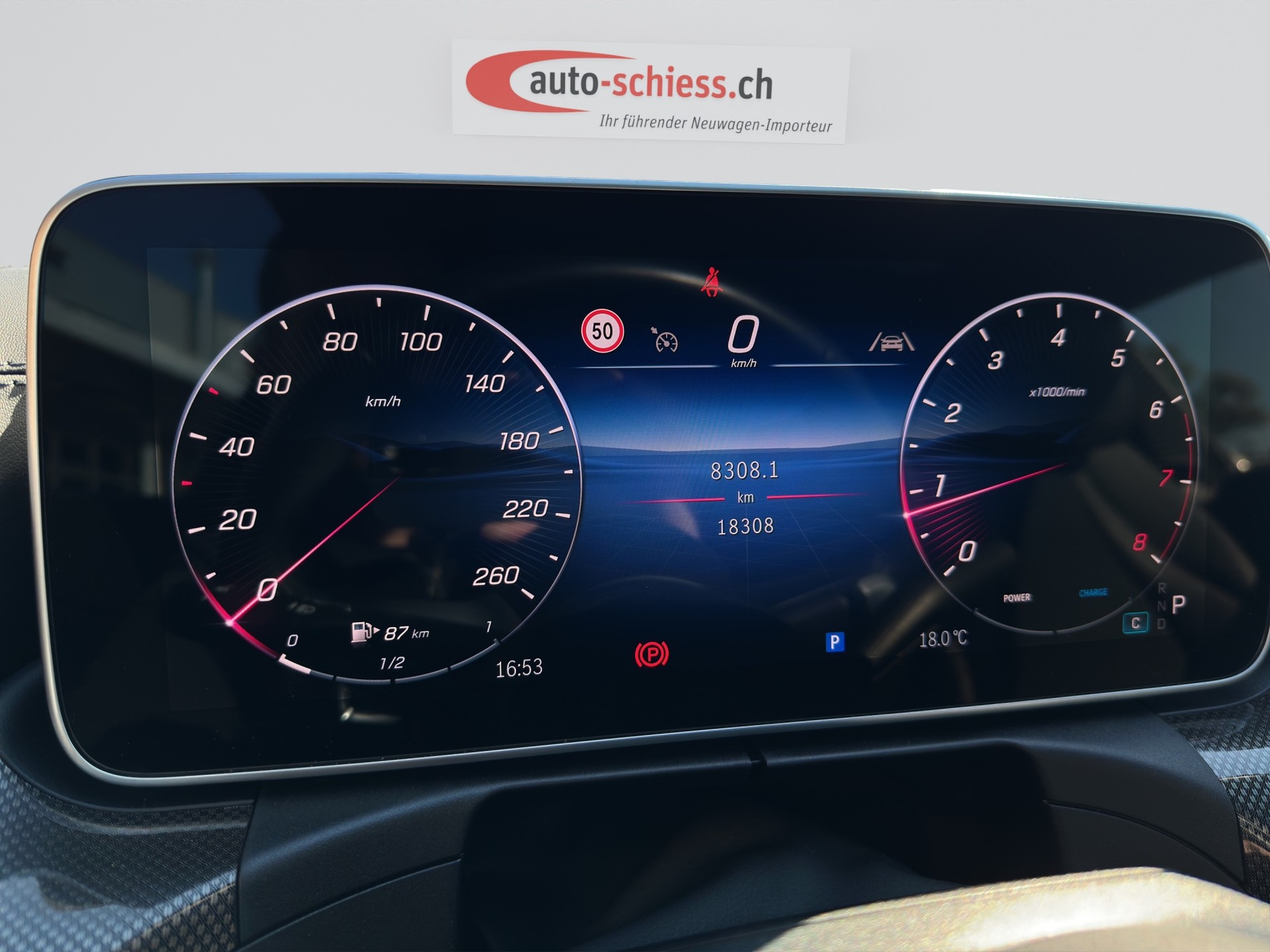MERCEDES-BENZ CLE 200 AMG Night 9G-Tronic-image-10