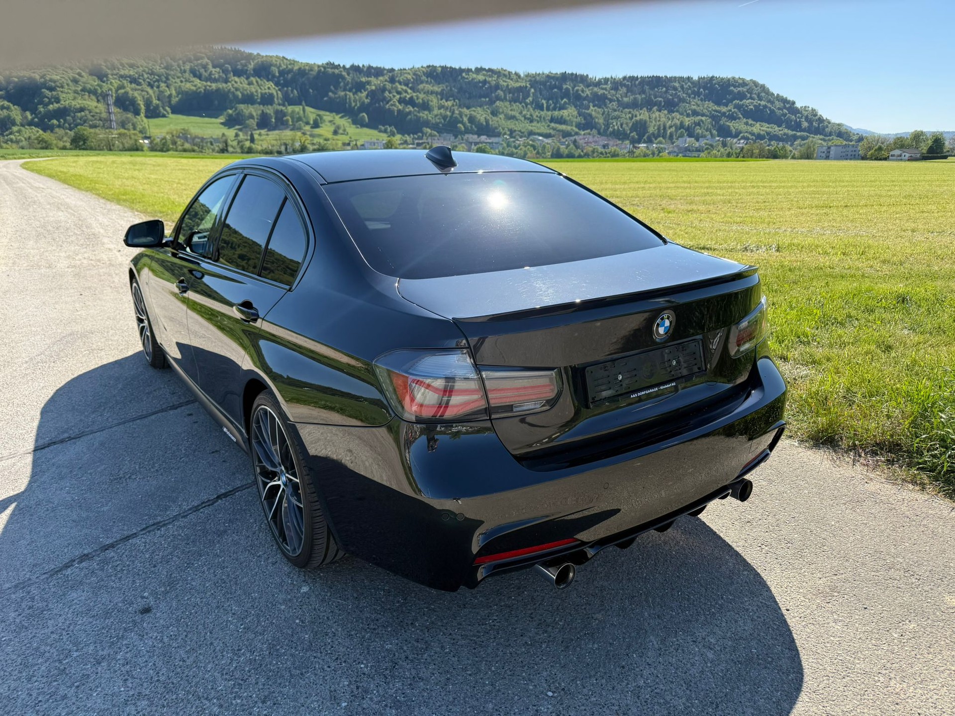 BMW 335i xDrive M Sport Power & Sound Edition-image-2