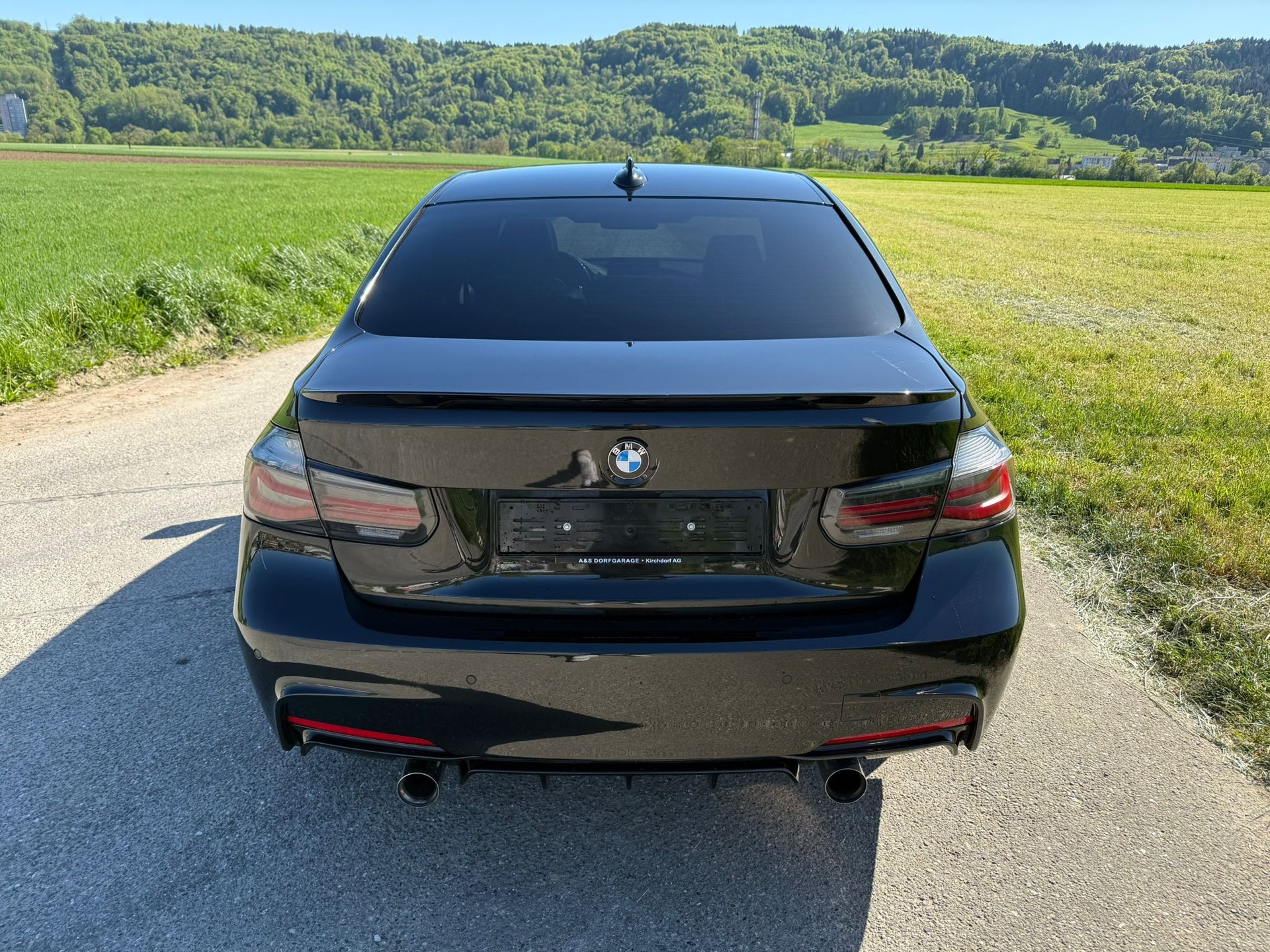 BMW 335i xDrive M Sport Power & Sound Edition-image-3