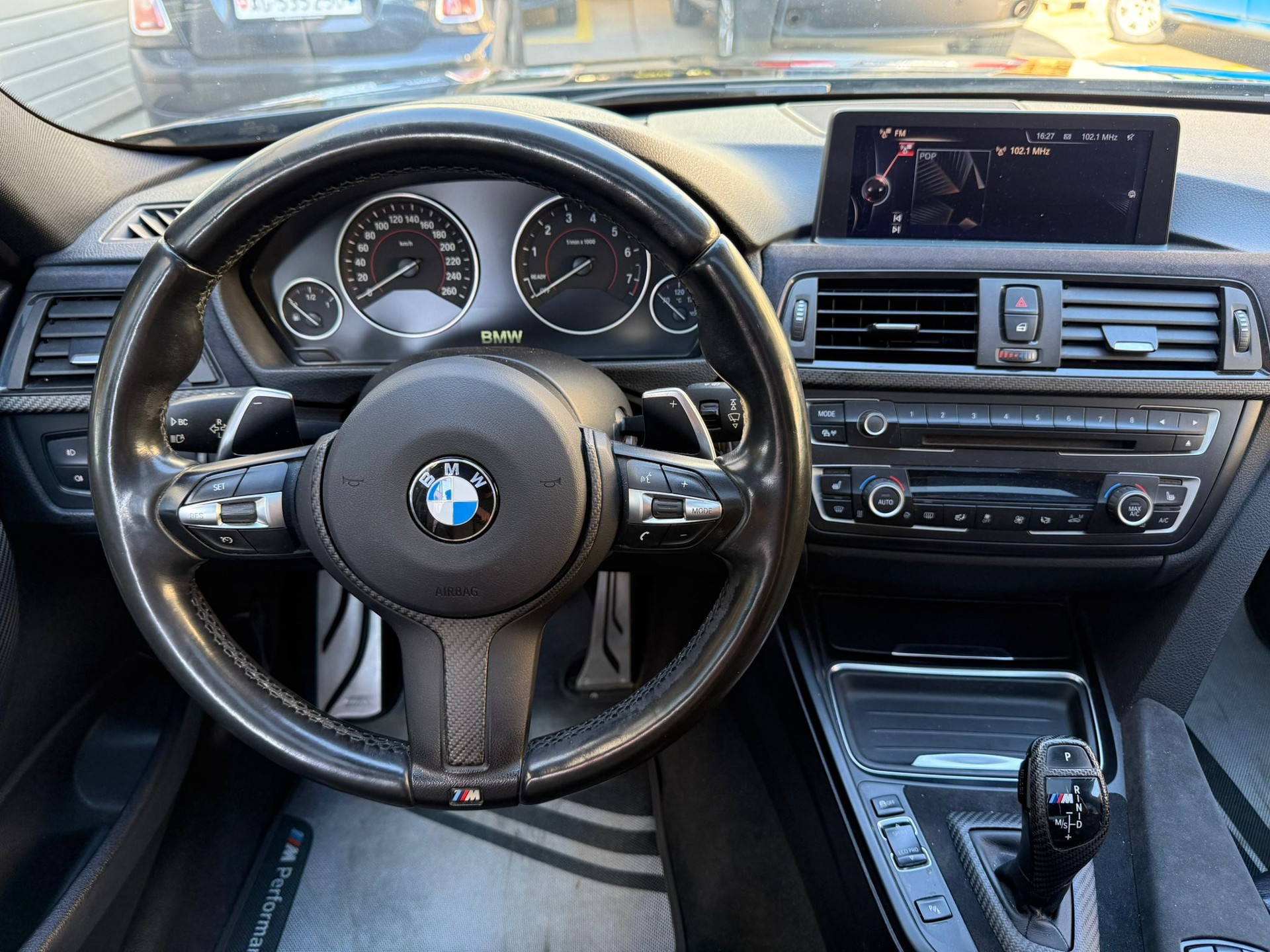 BMW 335i xDrive M Sport Power & Sound Edition-image-10