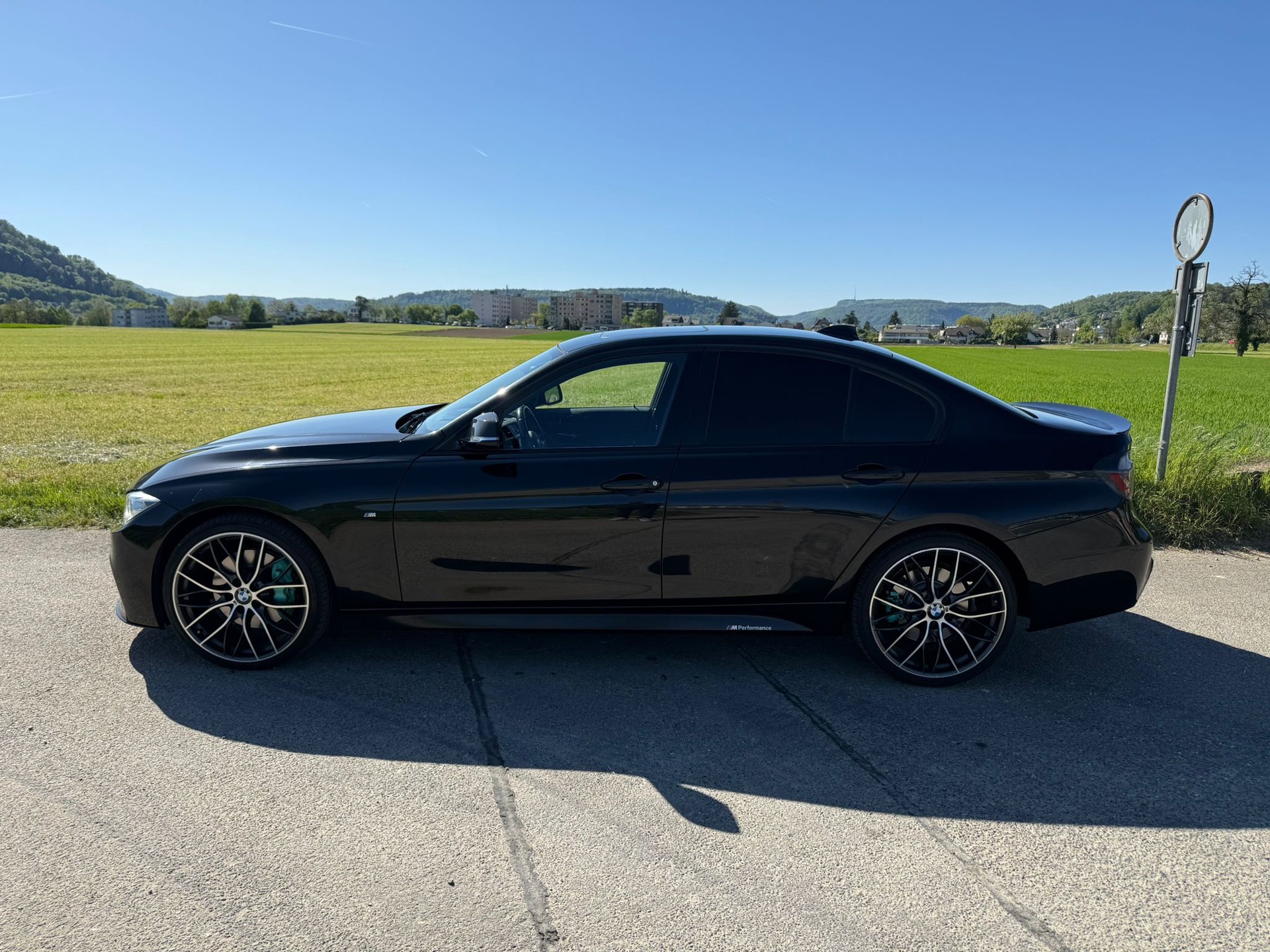 BMW 335i xDrive M Sport Power & Sound Edition-image-1