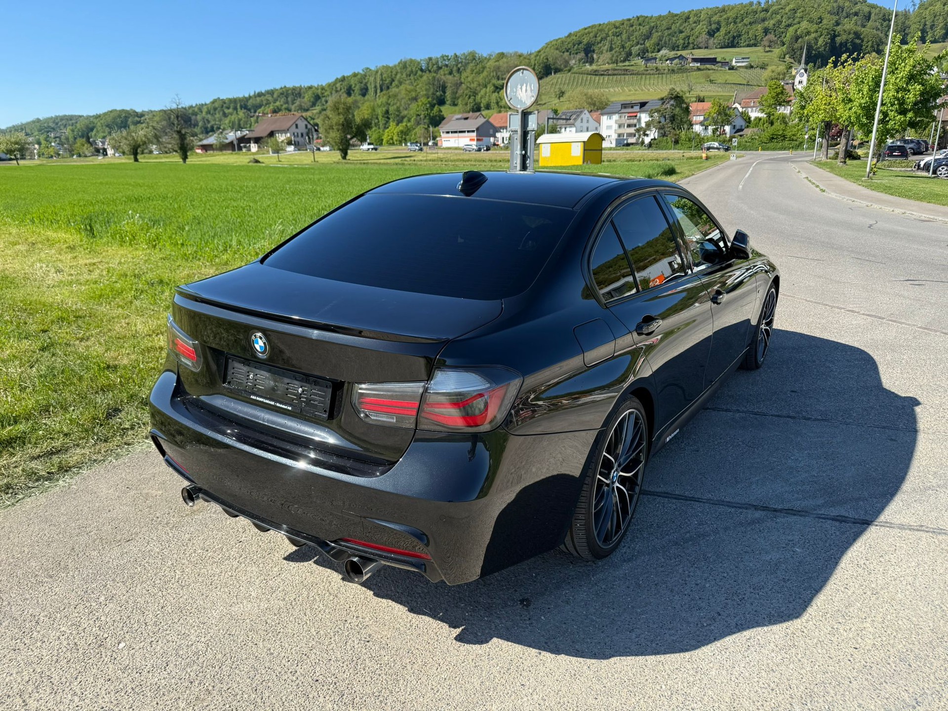 BMW 335i xDrive M Sport Power & Sound Edition-image-4