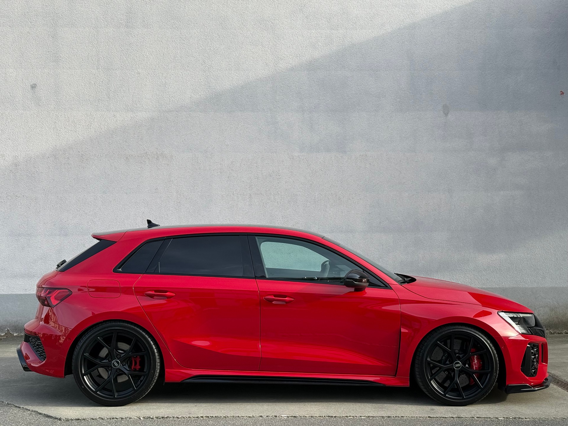 AUDI RS3 Sportback 2.5 TSI quattro S-tronic-image-5