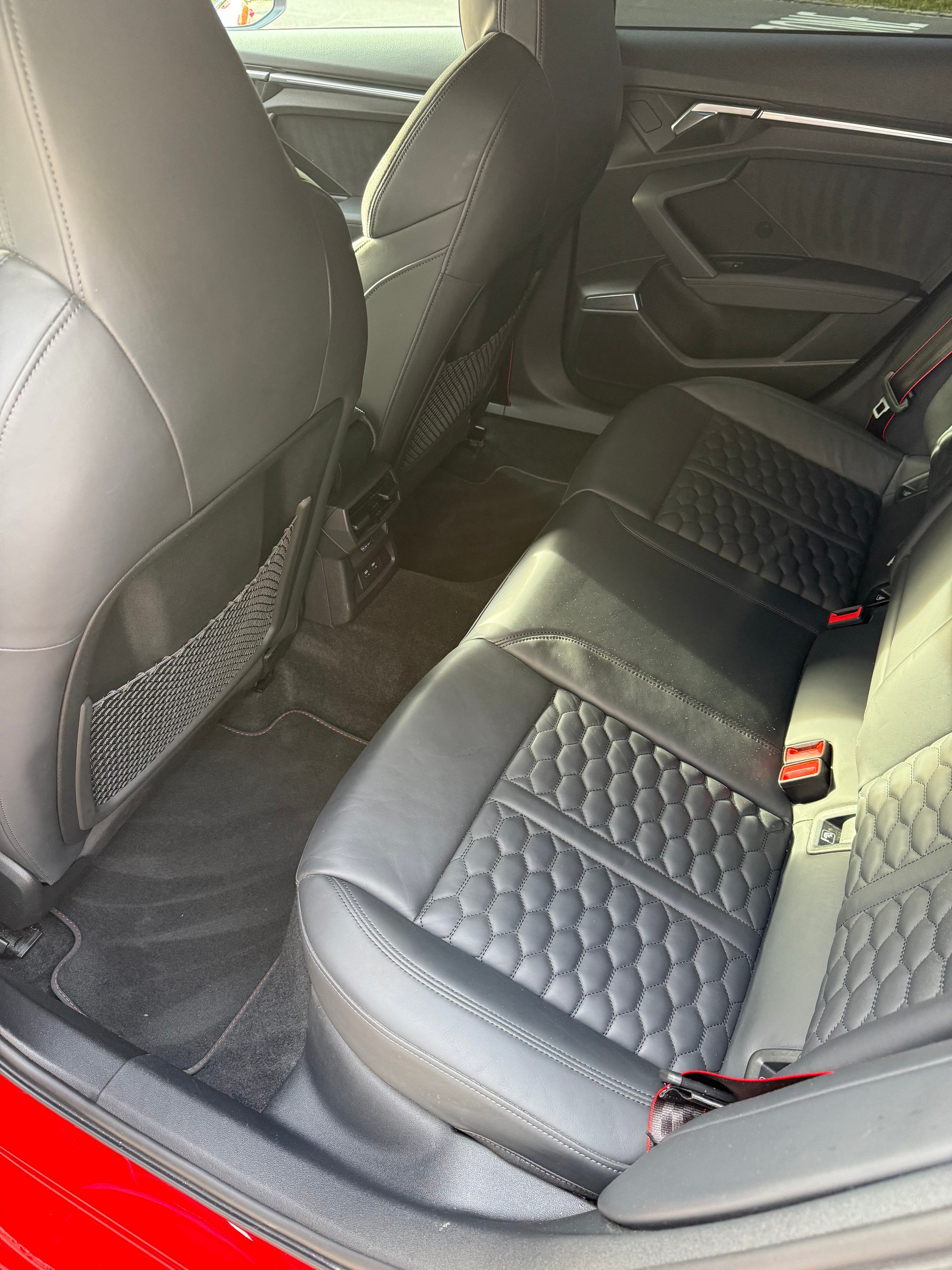 AUDI RS3 Sportback 2.5 TSI quattro S-tronic-image-12