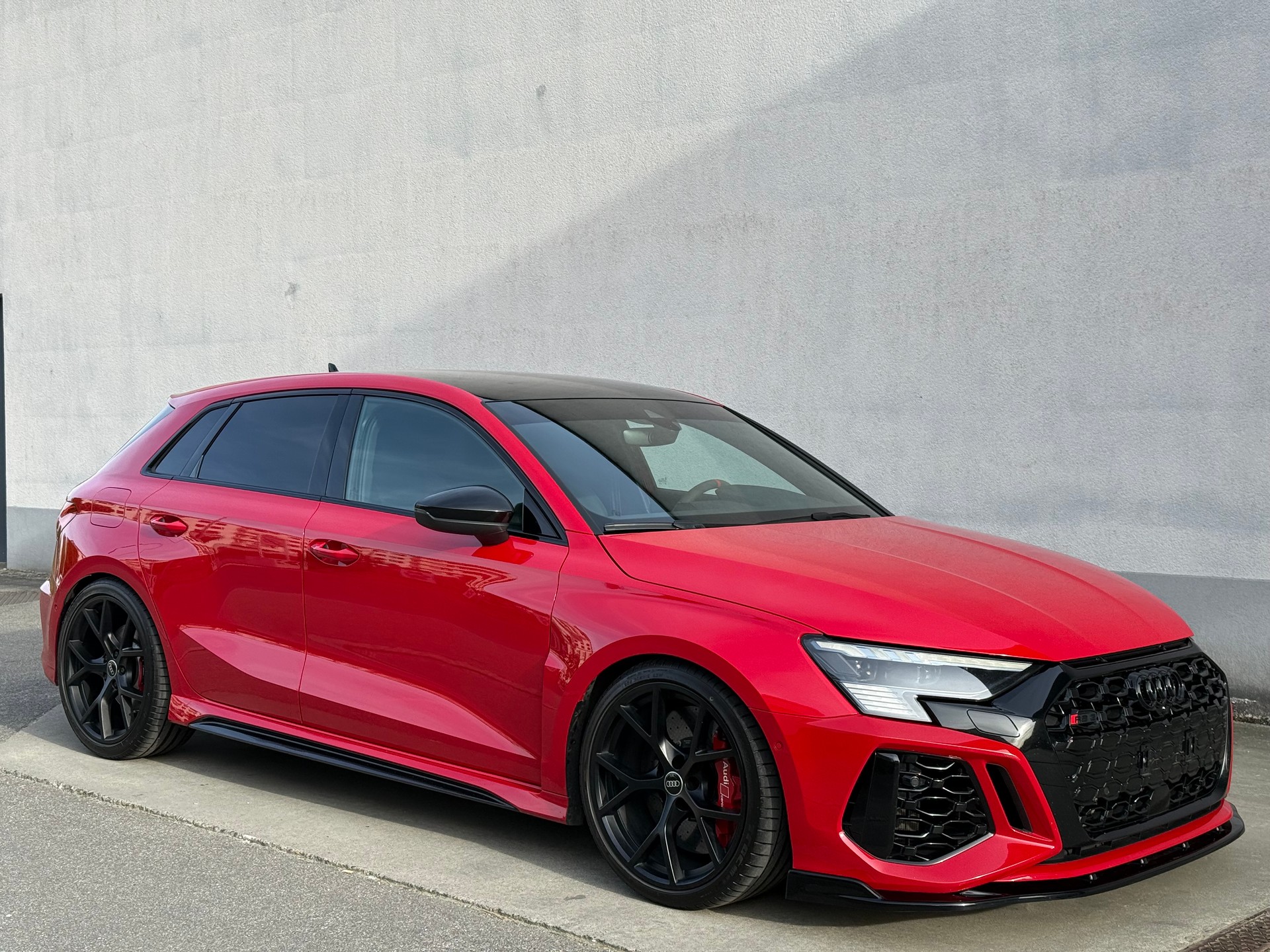 AUDI RS3 Sportback 2.5 TSI quattro S-tronic-image-6