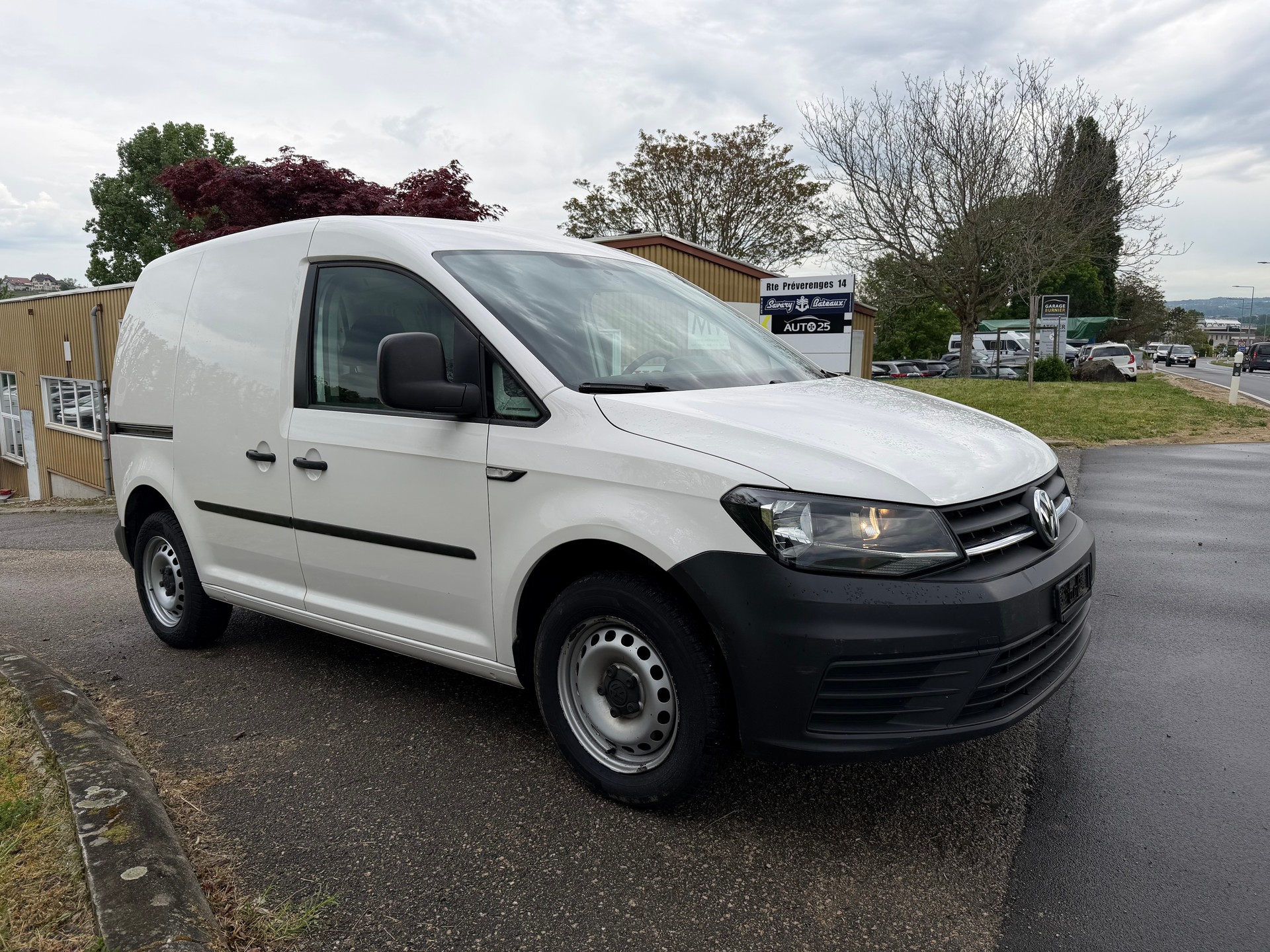 VW Caddy 1.2 TSI BlueMotion Technology-image-1