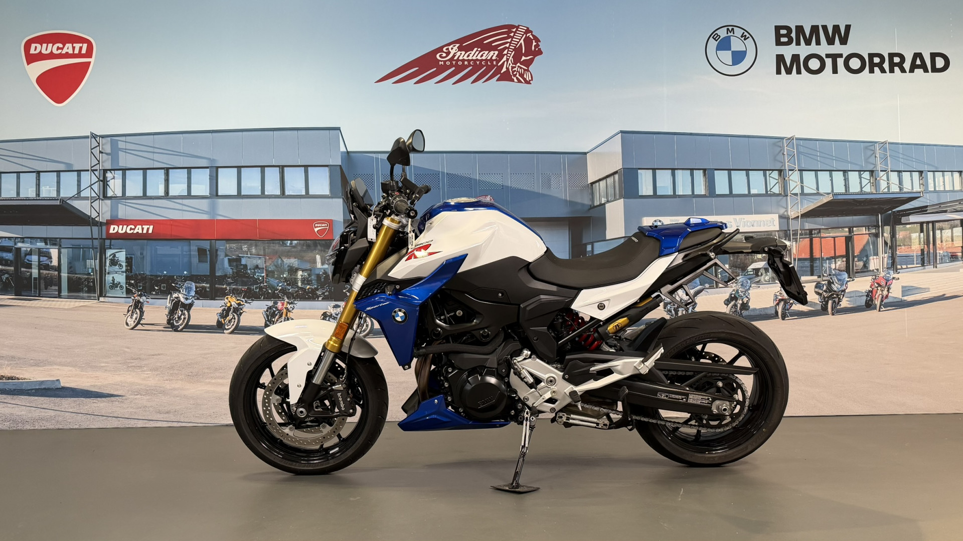 BMW F 900 R Sport-image-3