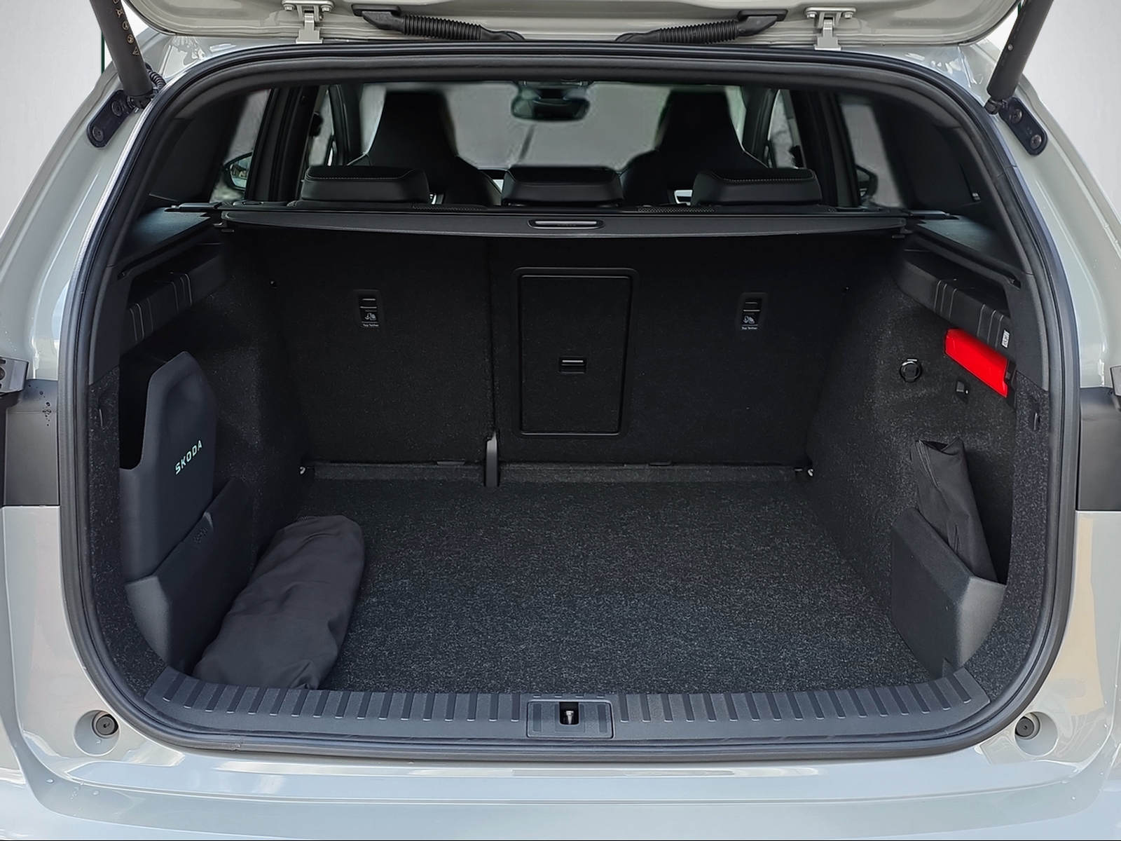SKODA Enyaq 4x4 RS-image-11