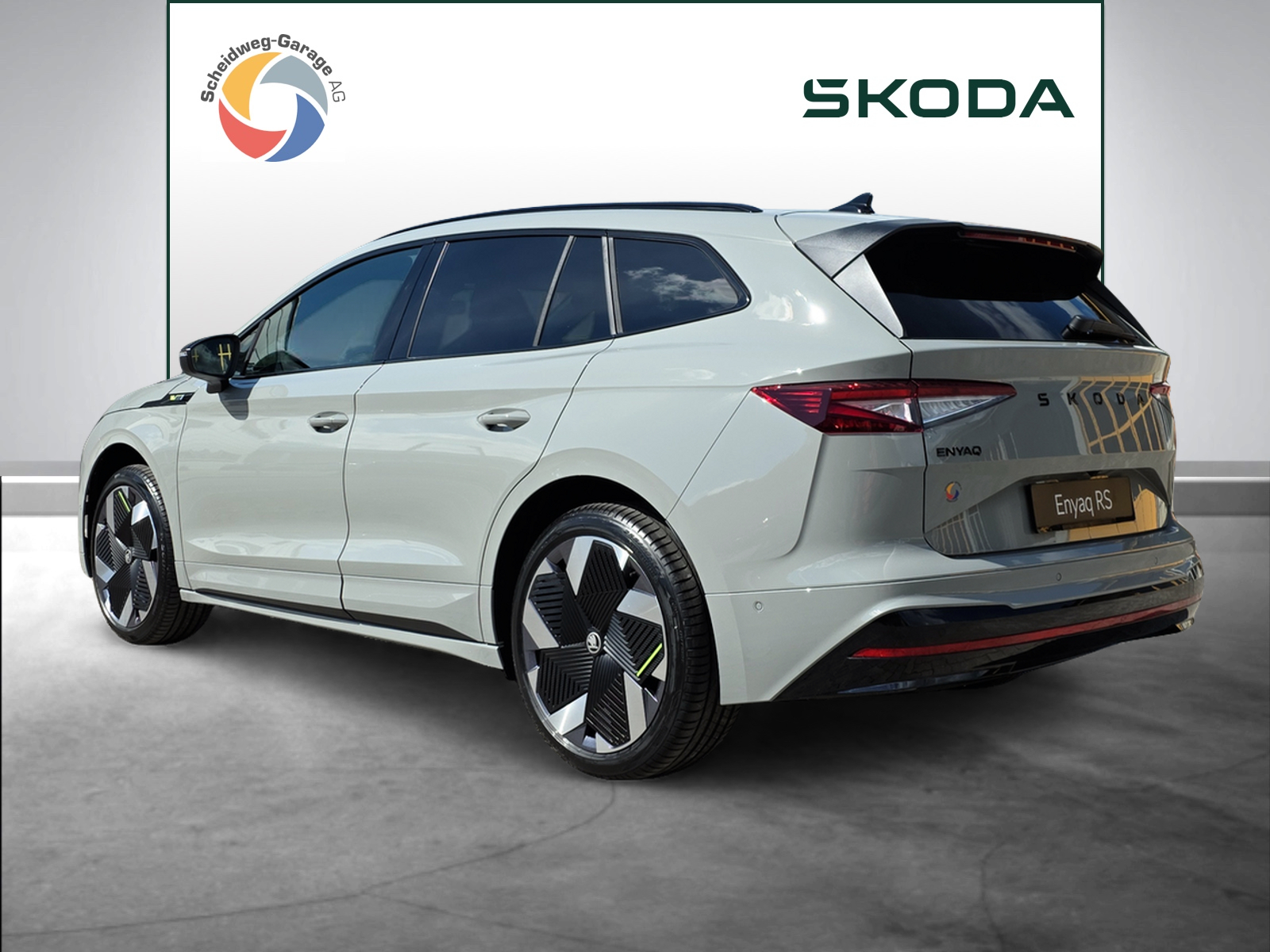 SKODA Enyaq 4x4 RS-image-12