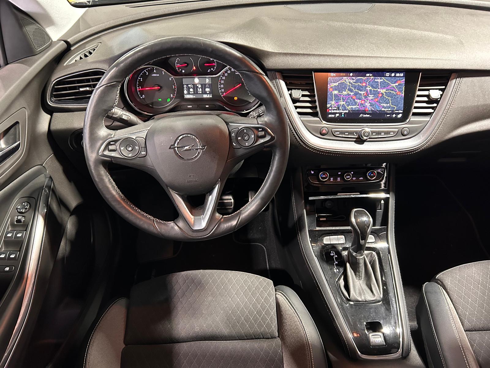 OPEL Grandland X 1.2 T Ultimate-image-12