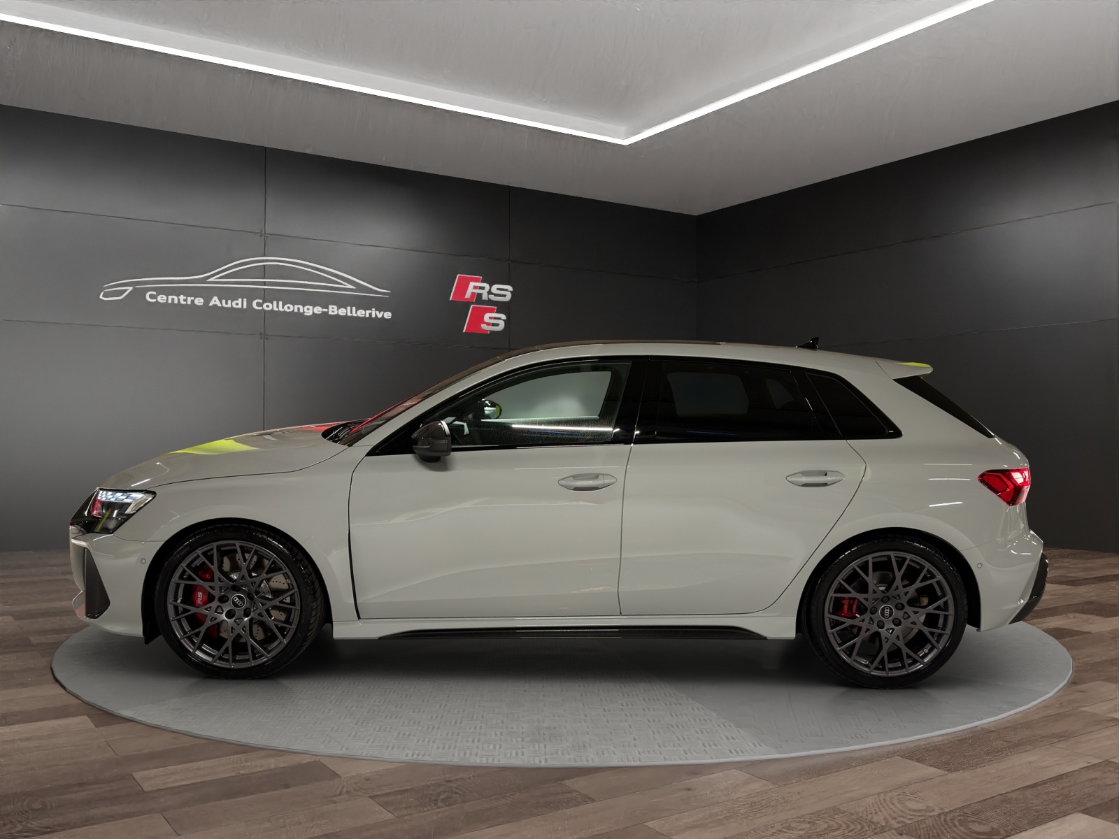 AUDI RS3 Sportback 2.5 TSI quattro S-tronic-showroom-element-2