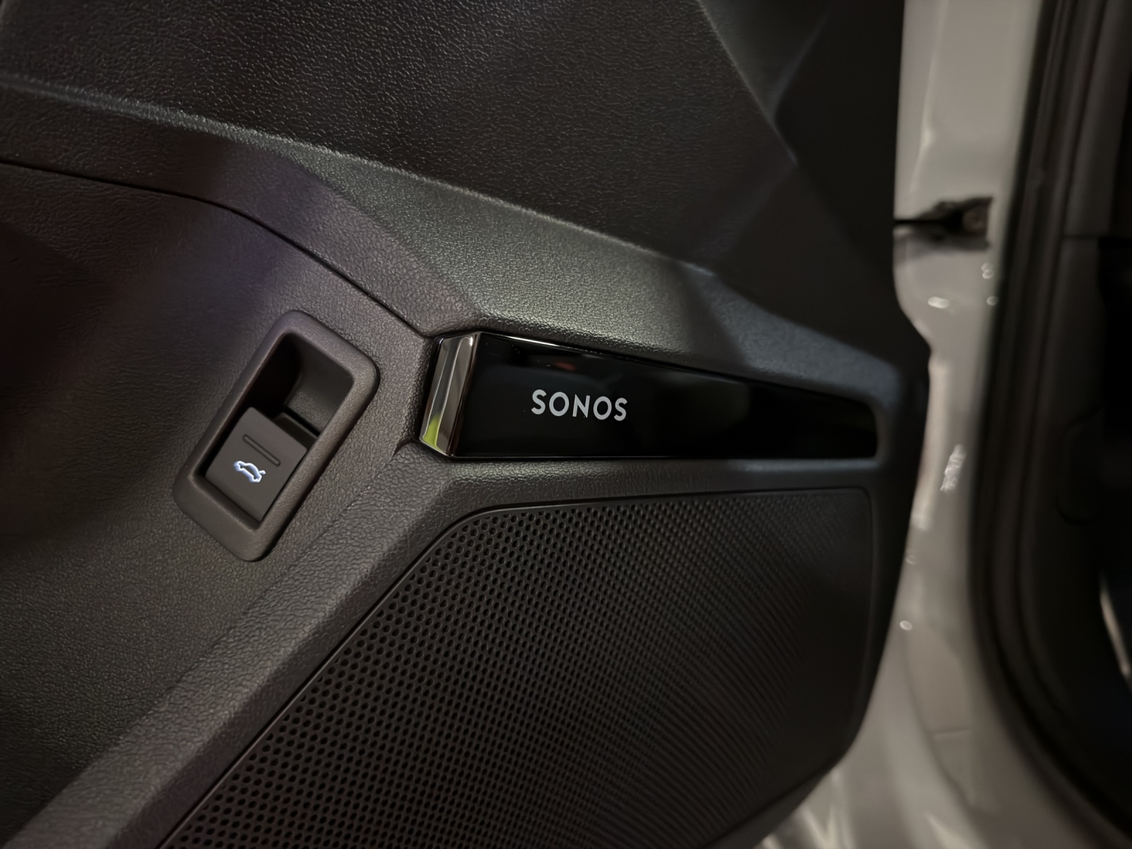 AUDI RS3 Sportback 2.5 TSI quattro S-tronic-image-19