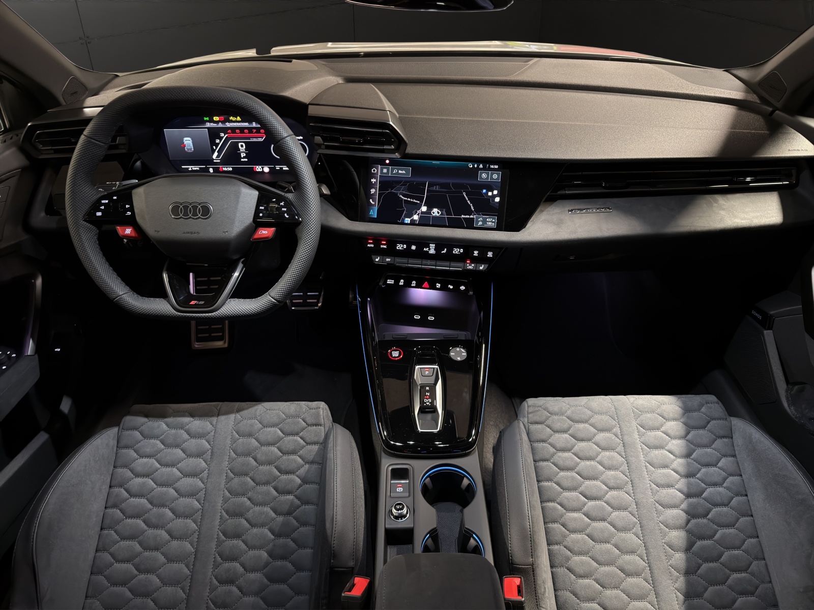 AUDI RS3 Sportback 2.5 TSI quattro S-tronic-image-11