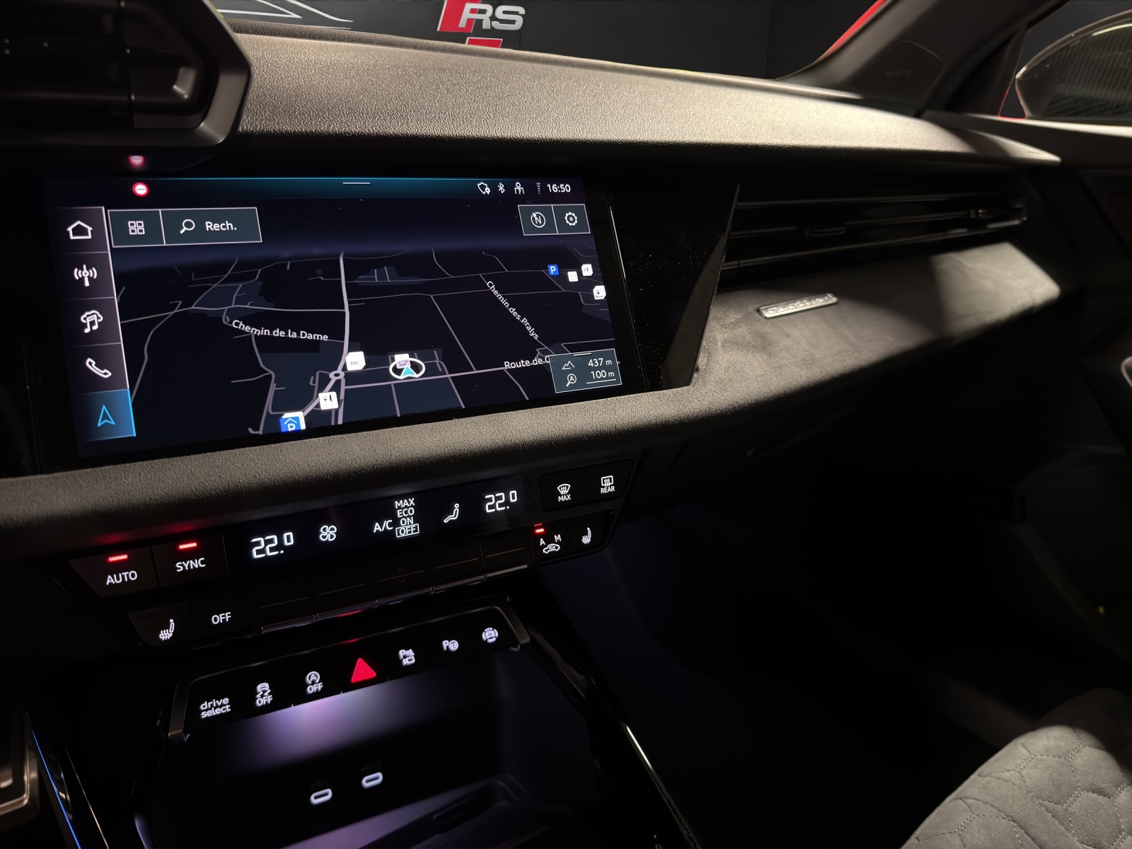 AUDI RS3 Sportback 2.5 TSI quattro S-tronic-image-12