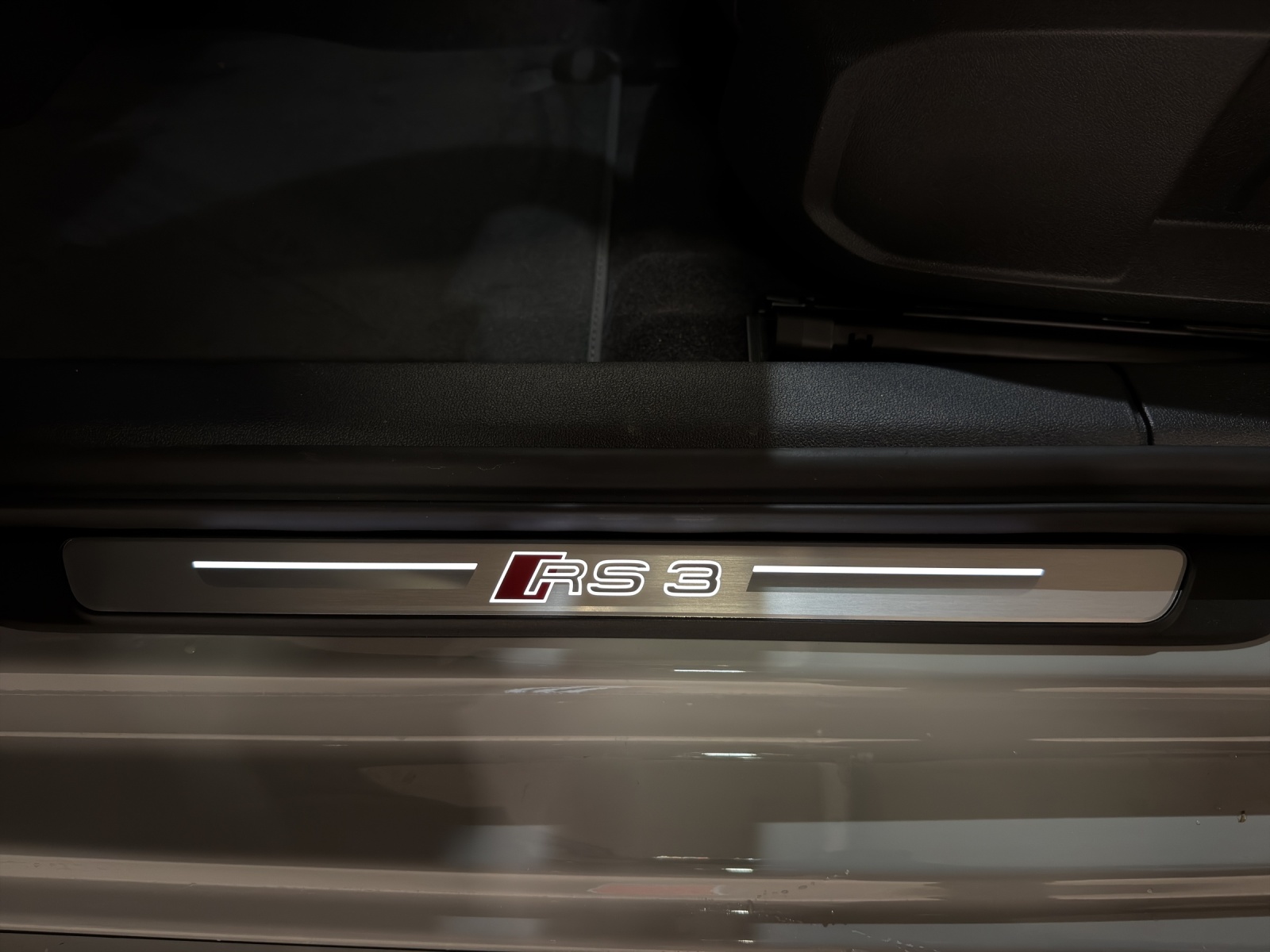 AUDI RS3 Sportback 2.5 TSI quattro S-tronic-image-20
