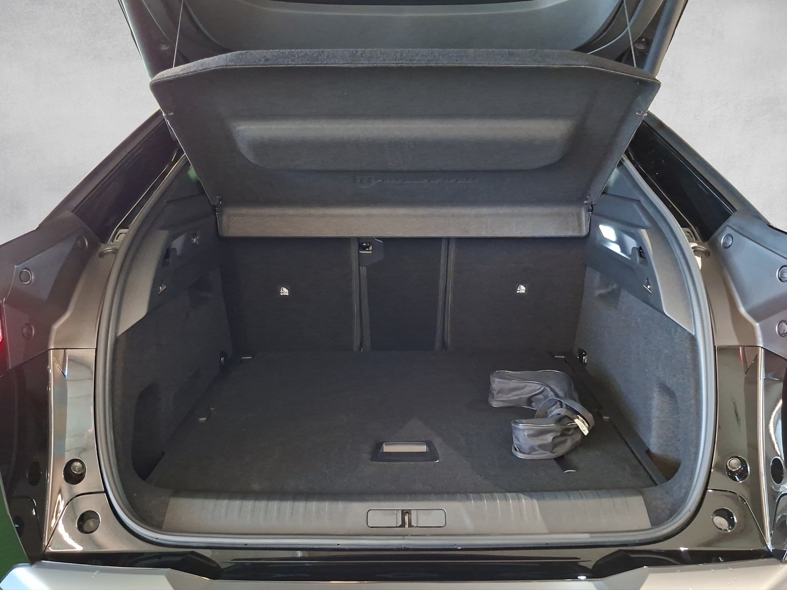 PEUGEOT 3008 e-GT Exclusive AWD 73kWh-image-12