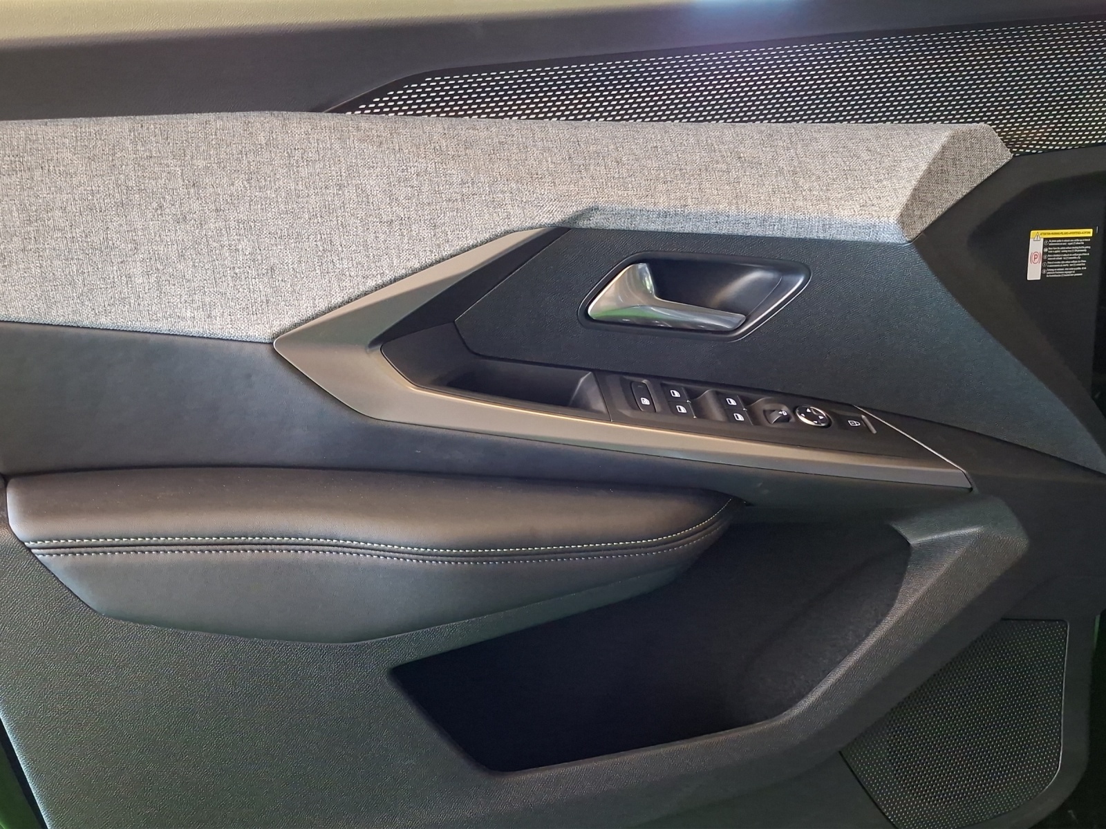 PEUGEOT 3008 e-GT Exclusive AWD 73kWh-image-10
