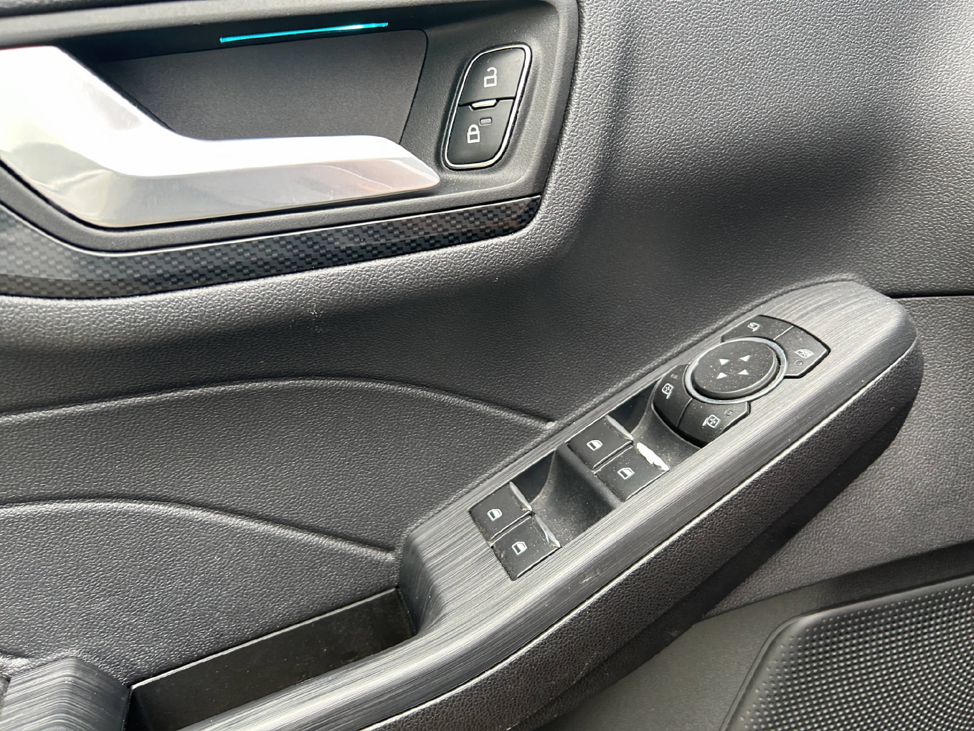 FORD Kuga 2.5 Hybrid ST-Line X 4x4-image-12