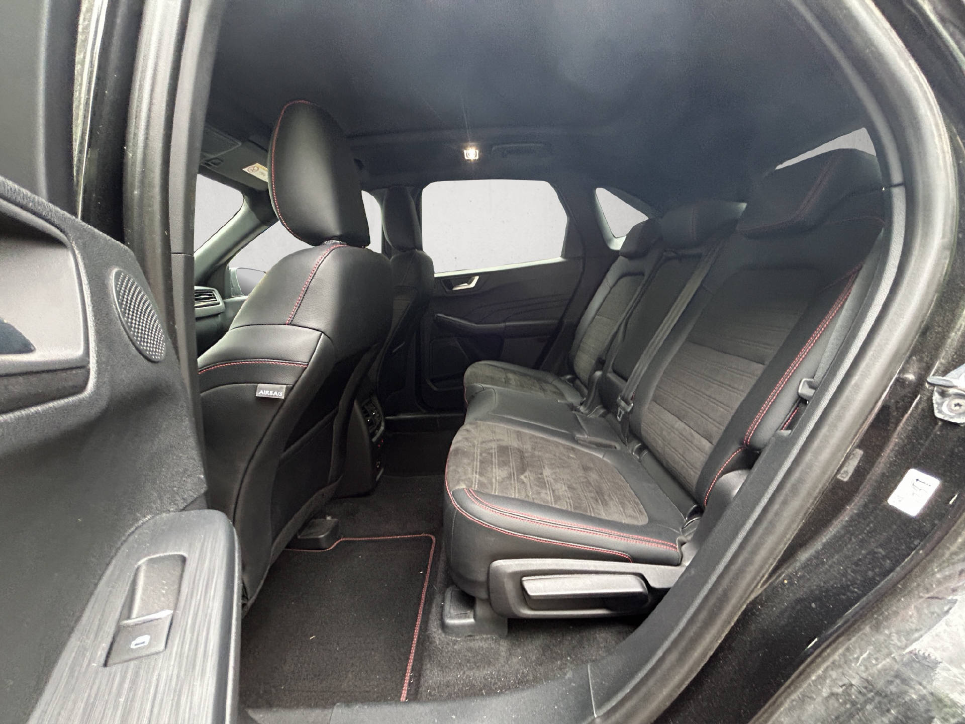 FORD Kuga 2.5 Hybrid ST-Line X 4x4-image-13
