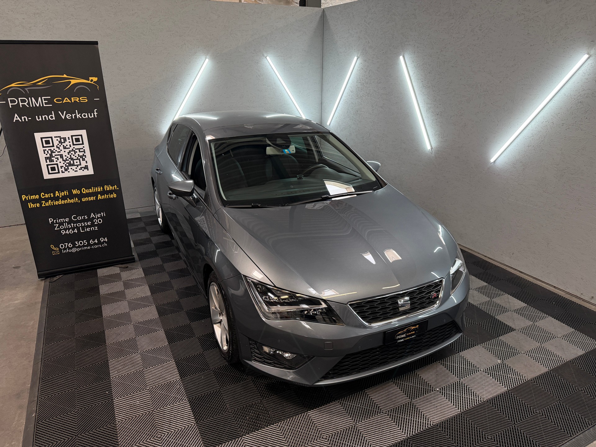SEAT Leon 2.0 TDI FR DSG-showroom-element-1