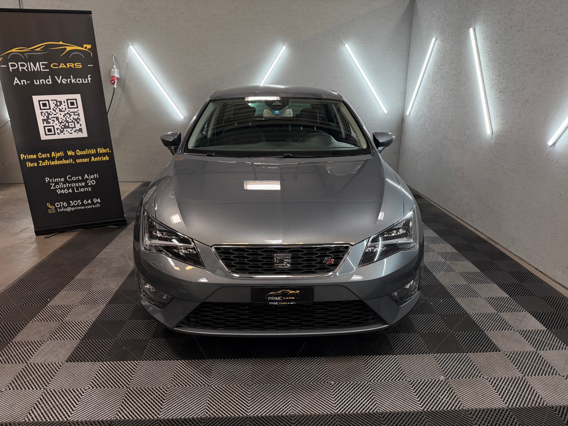 SEAT Leon 2.0 TDI FR DSG-showroom-element-3