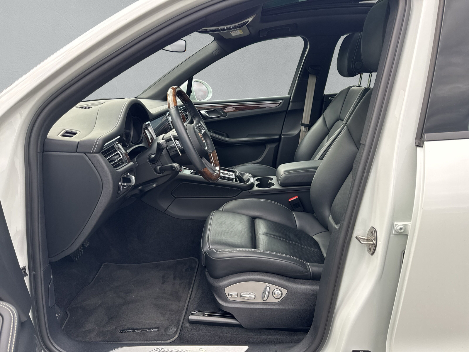 PORSCHE Macan S 2.9 V6 (CH)-image-10