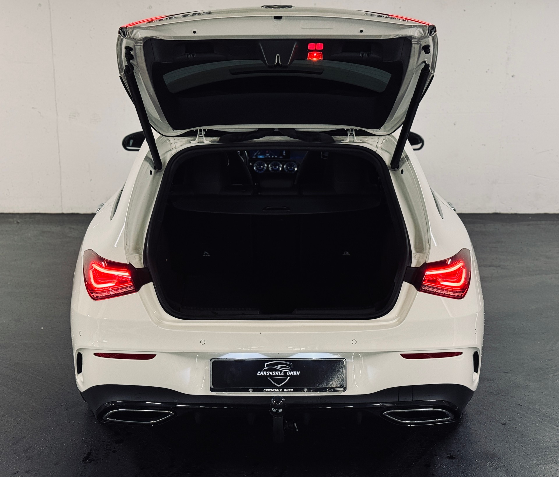 MERCEDES-BENZ CLA 250 Shooting Brake AMG Line 4Matic-image-6