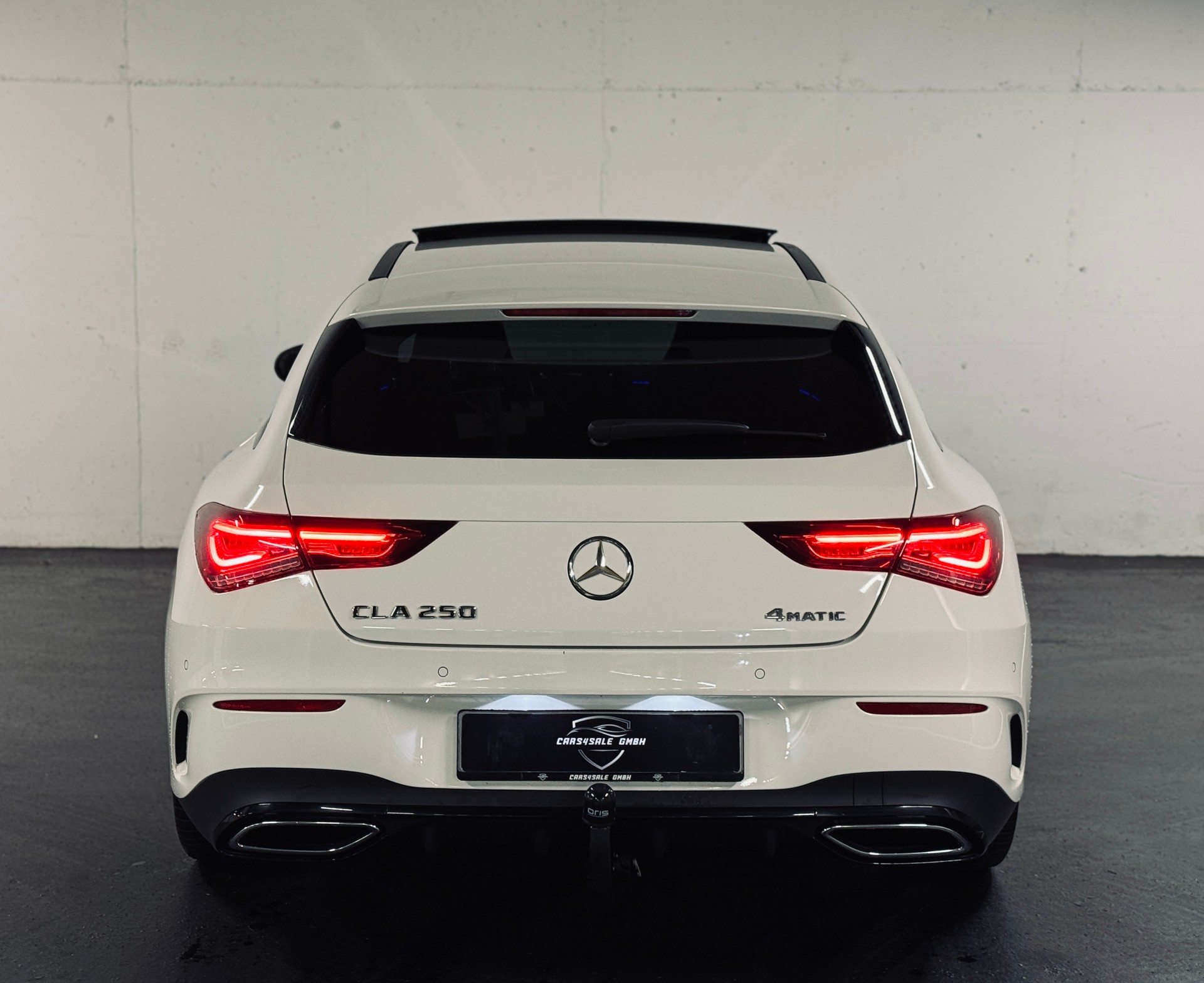 MERCEDES-BENZ CLA 250 Shooting Brake AMG Line 4Matic-image-5
