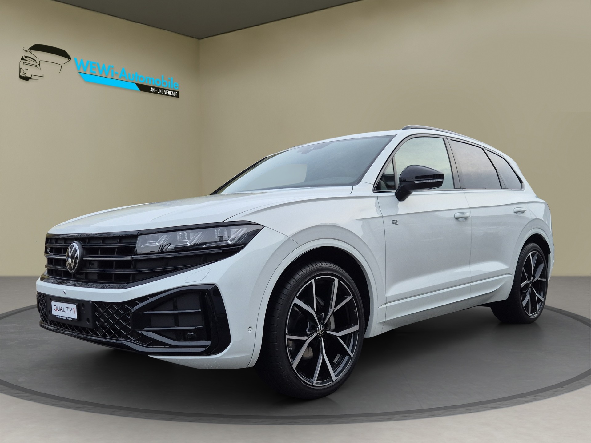 VW Touareg 3.0 TDI R-Line Tiptronic-image-6